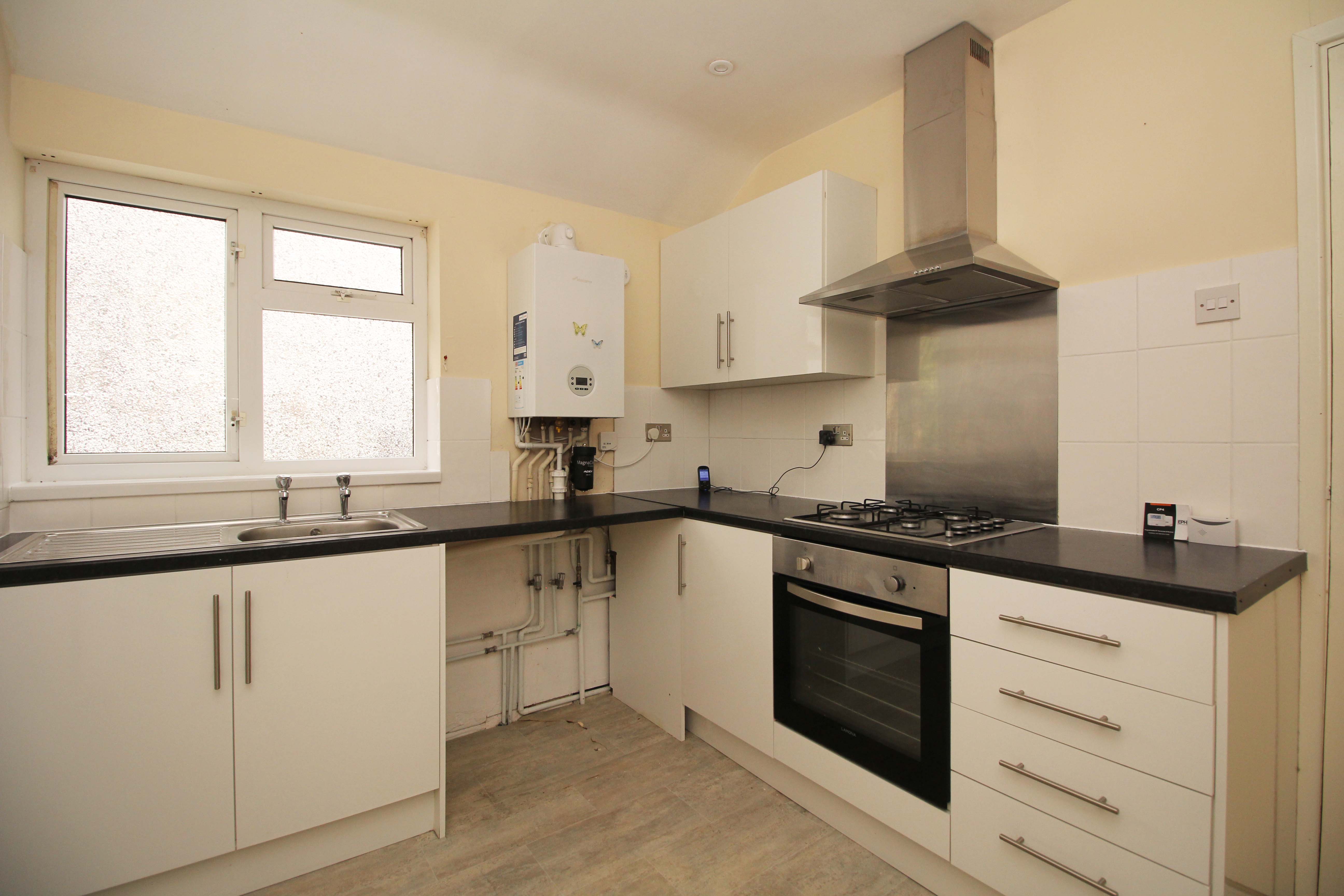 Mill Street, Tonyrefail CF39 8AA  Interior