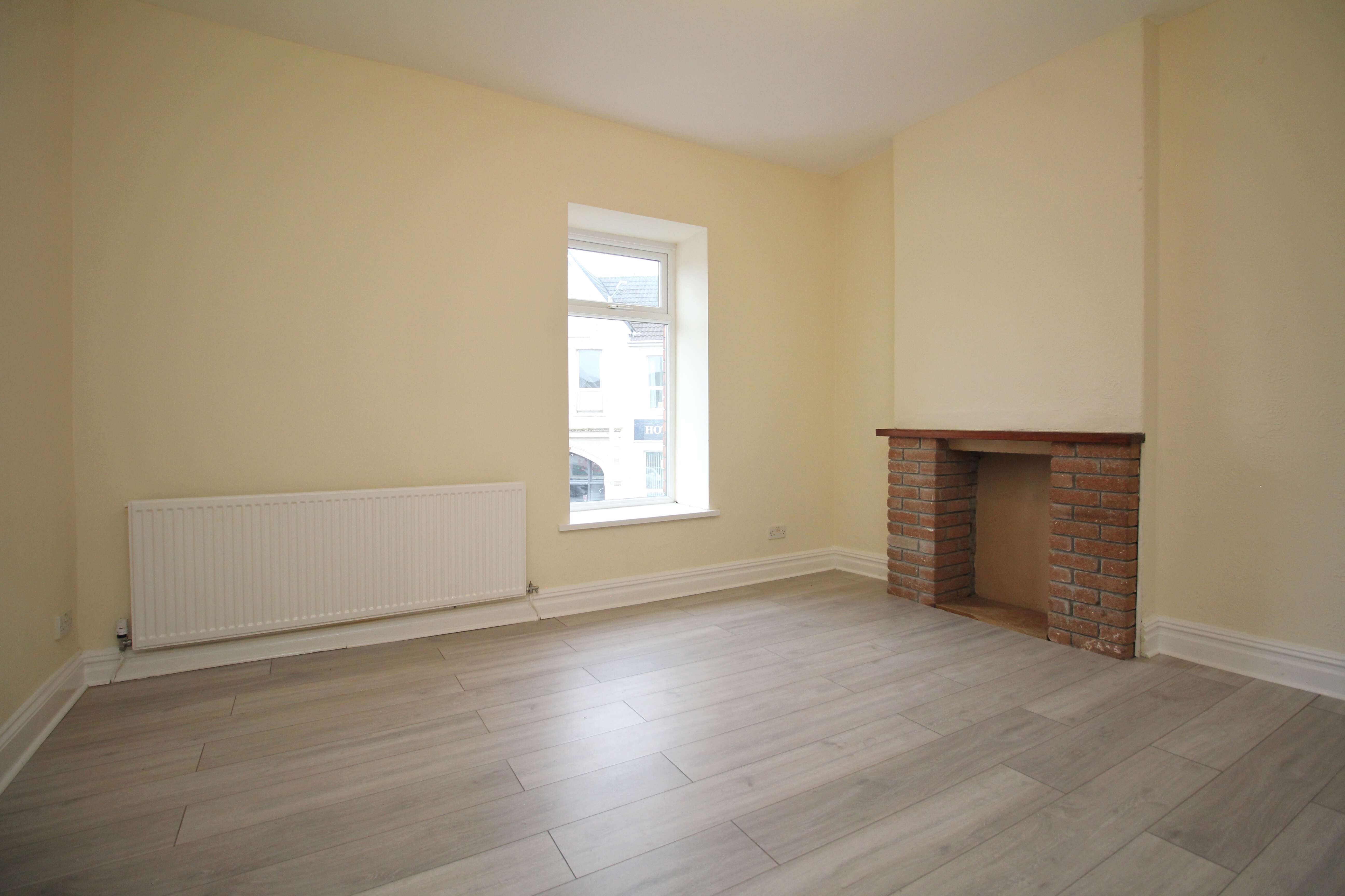 Central Square, Trallwn CF37 4PN  Interior