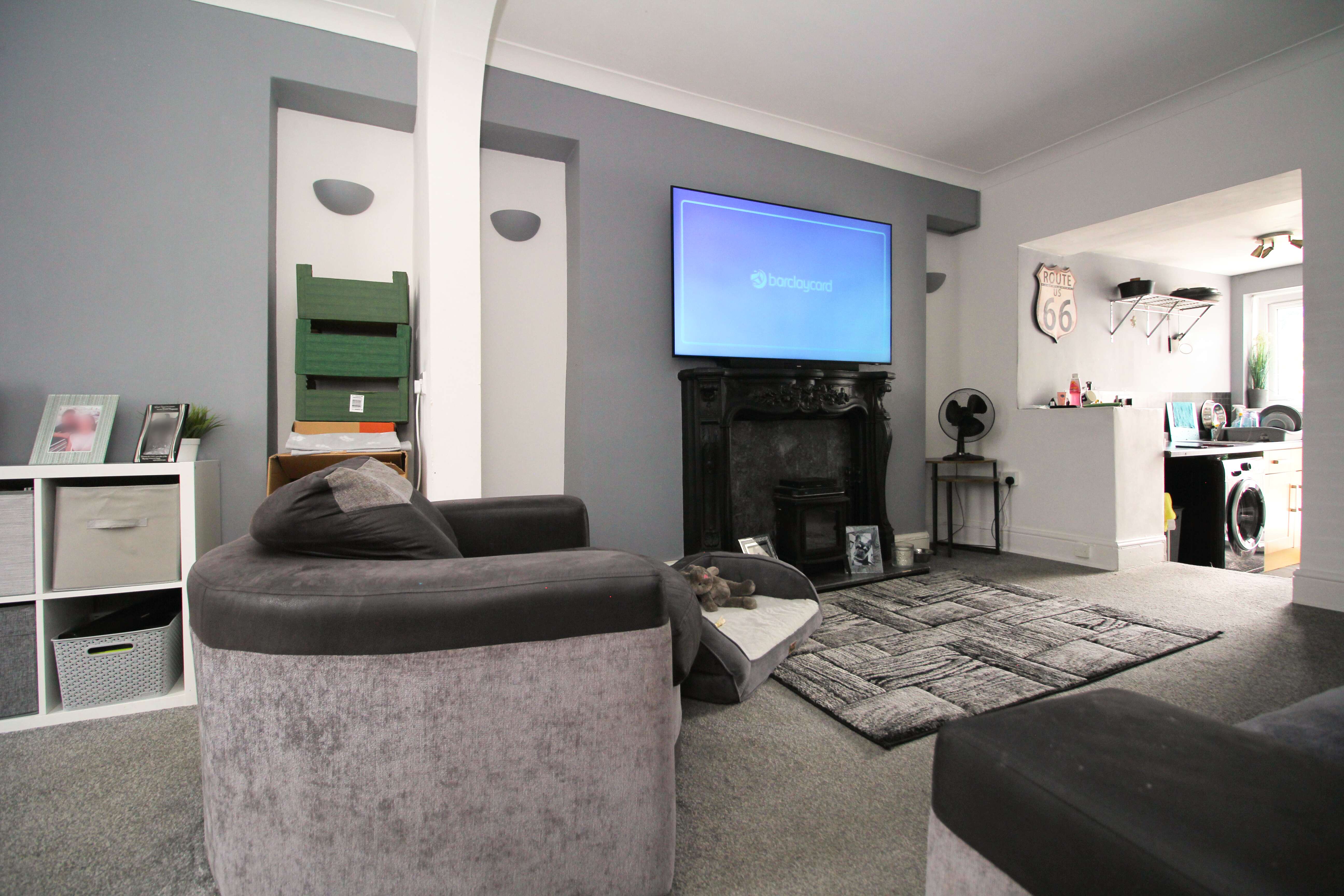 Amos Hill, Penygraig CF40 1PP  Interior