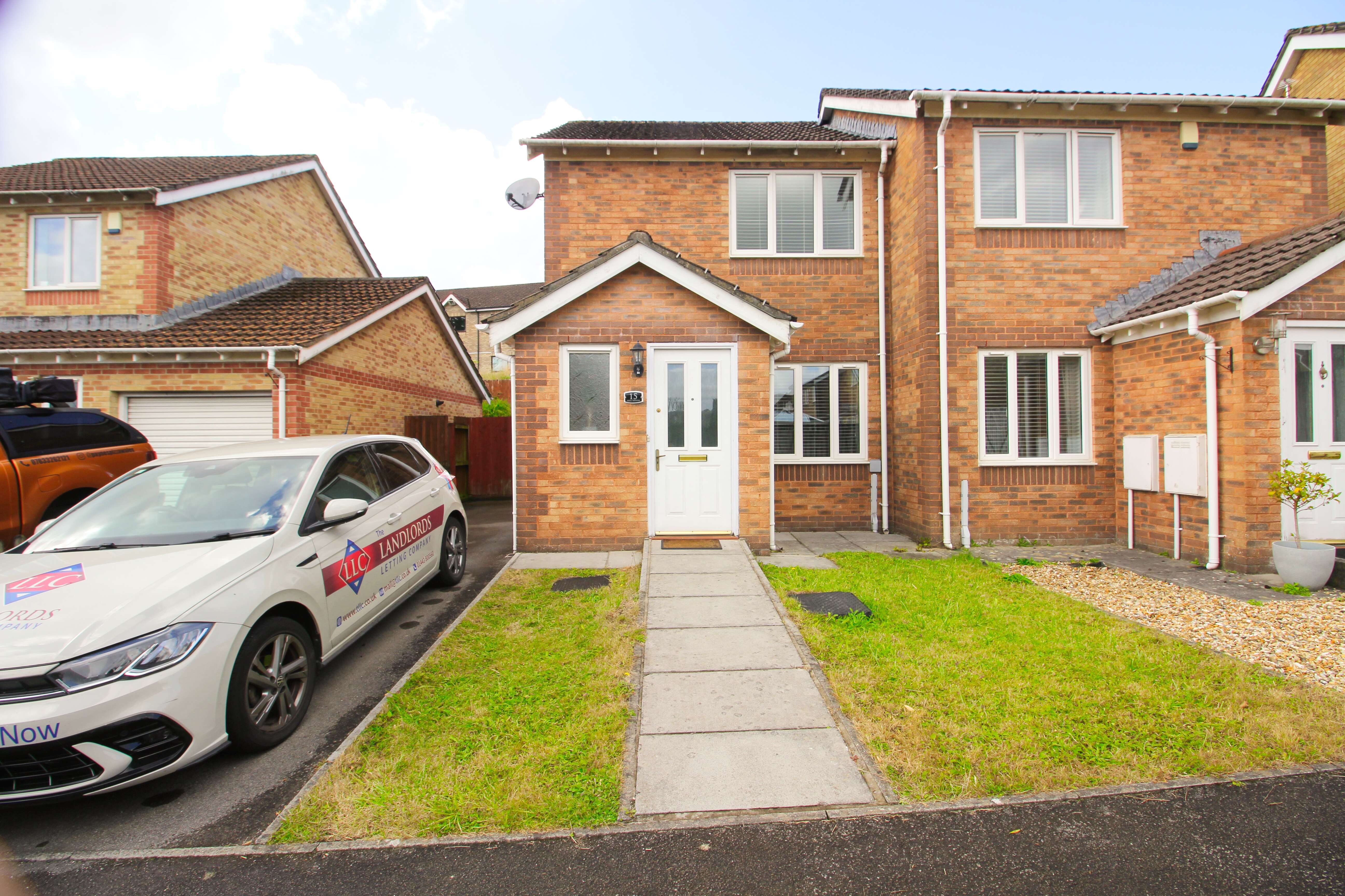 Heol Rhosyn, Llantwit Fardre CF38 2TH  Interior