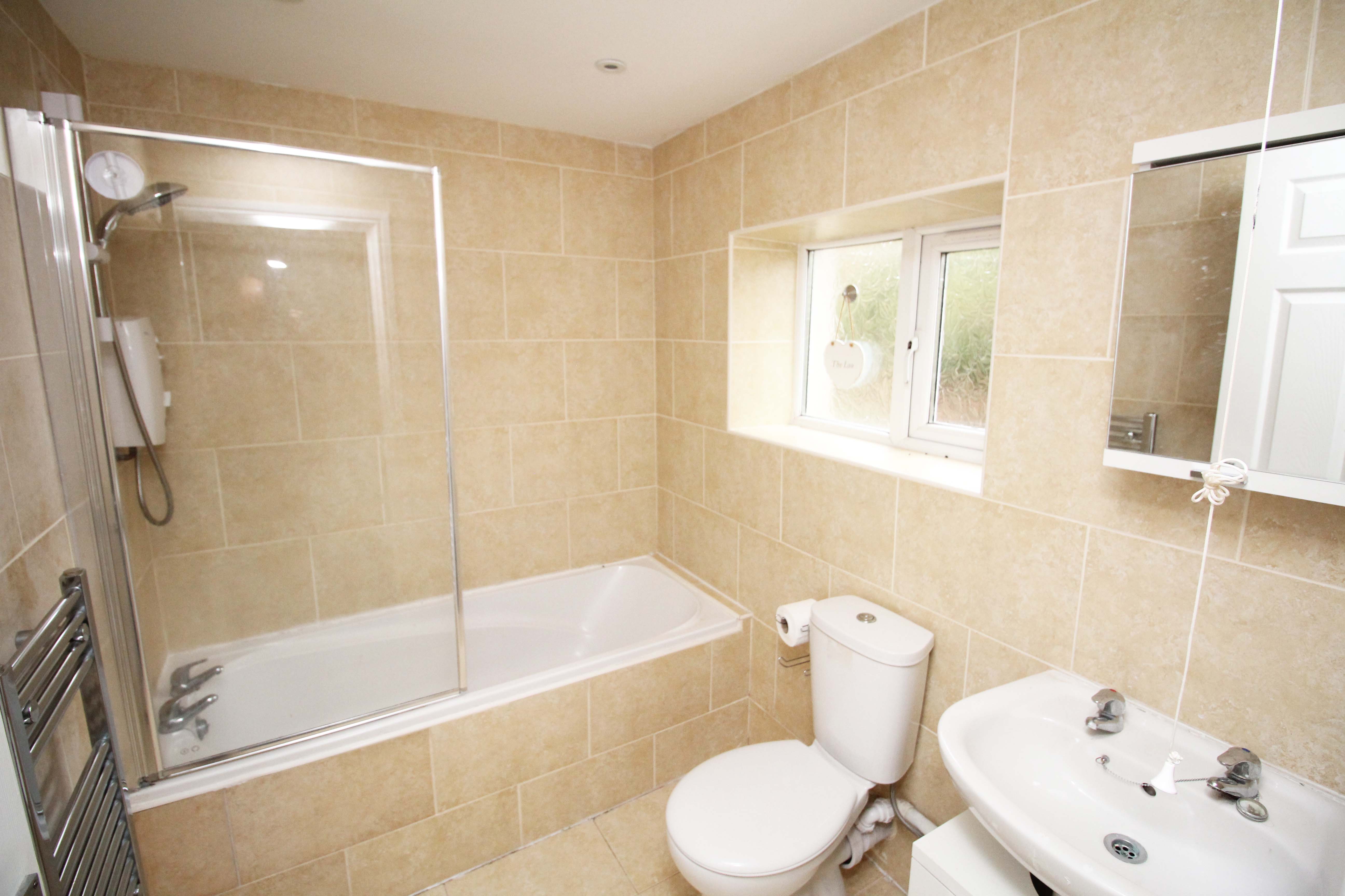 Caemawr Terrace, Tonypandy  CF40 1RZ  Interior