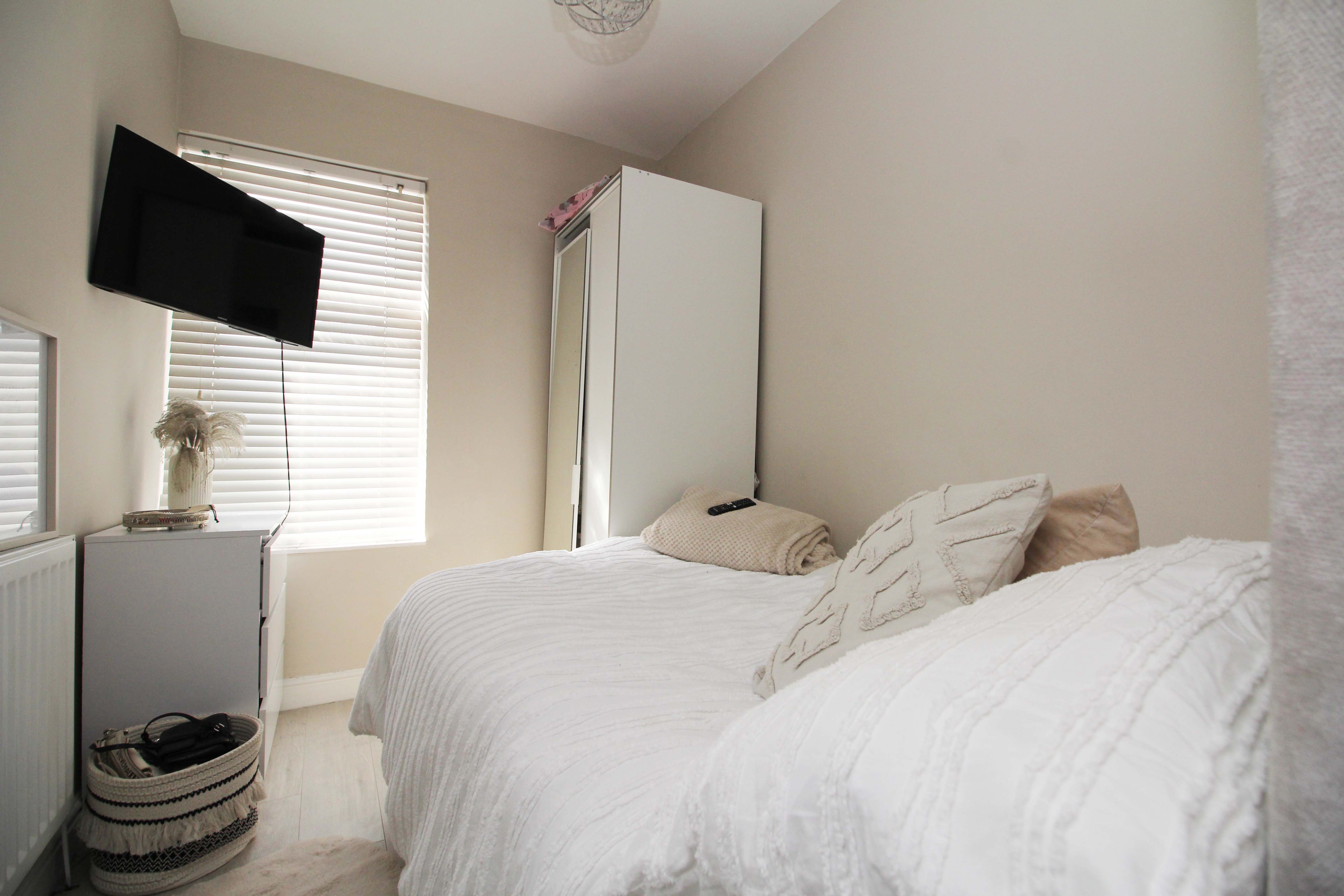 Bank Street, Penygraig CF40 1PJ  Interior