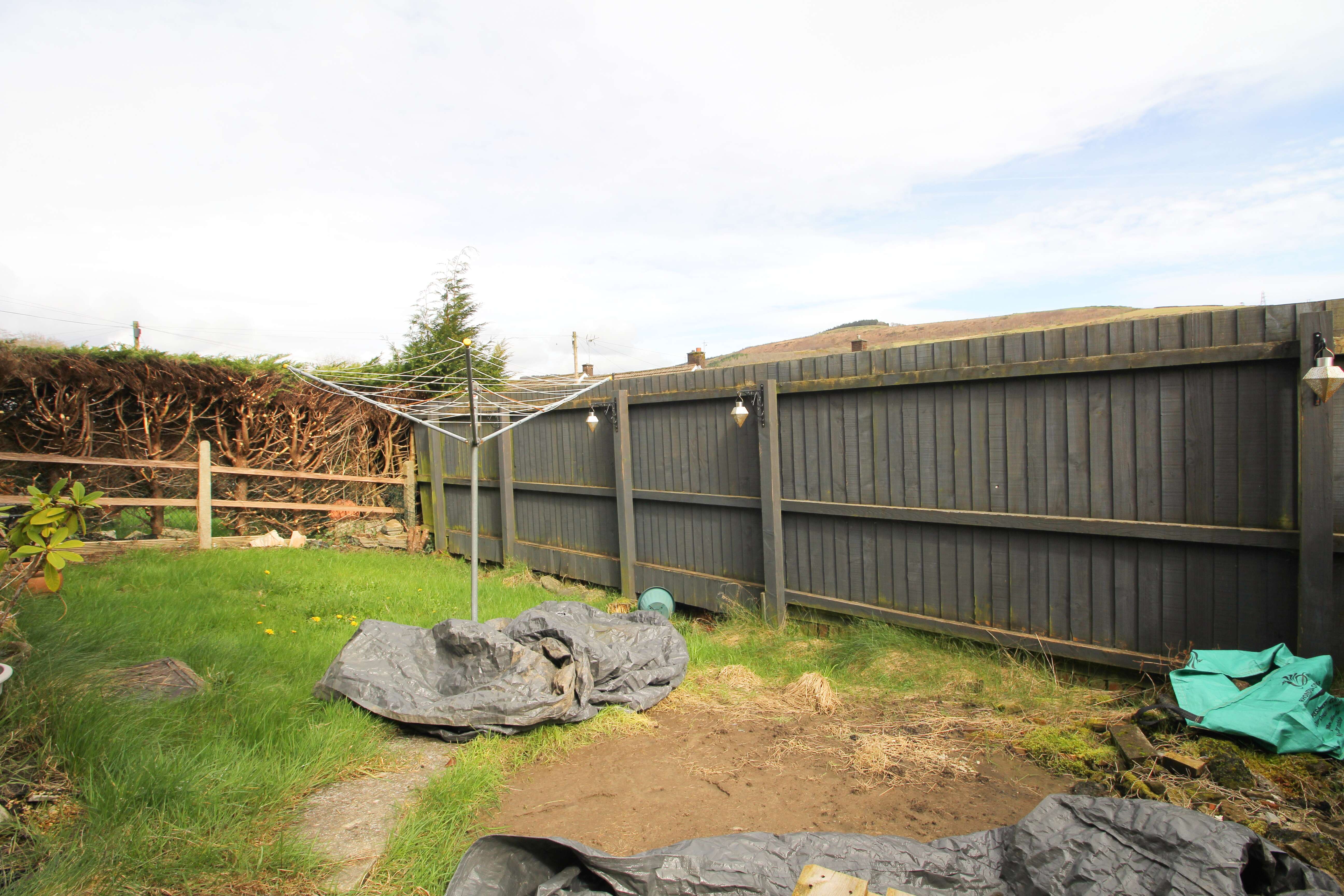 Dan y Cribyn, Ynysybwl CF37 3EU  Interior