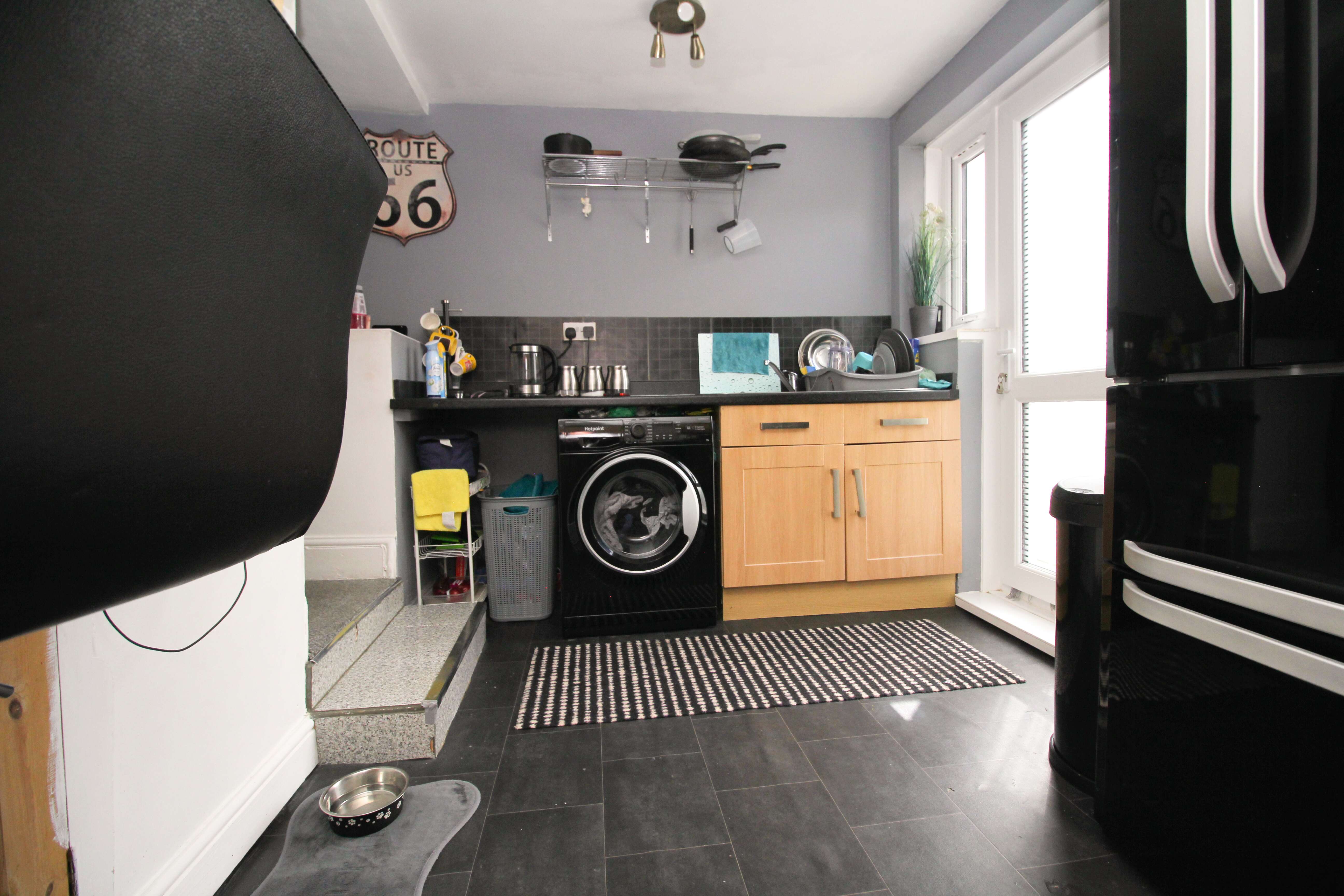 Amos Hill, Penygraig CF40 1PP  Interior