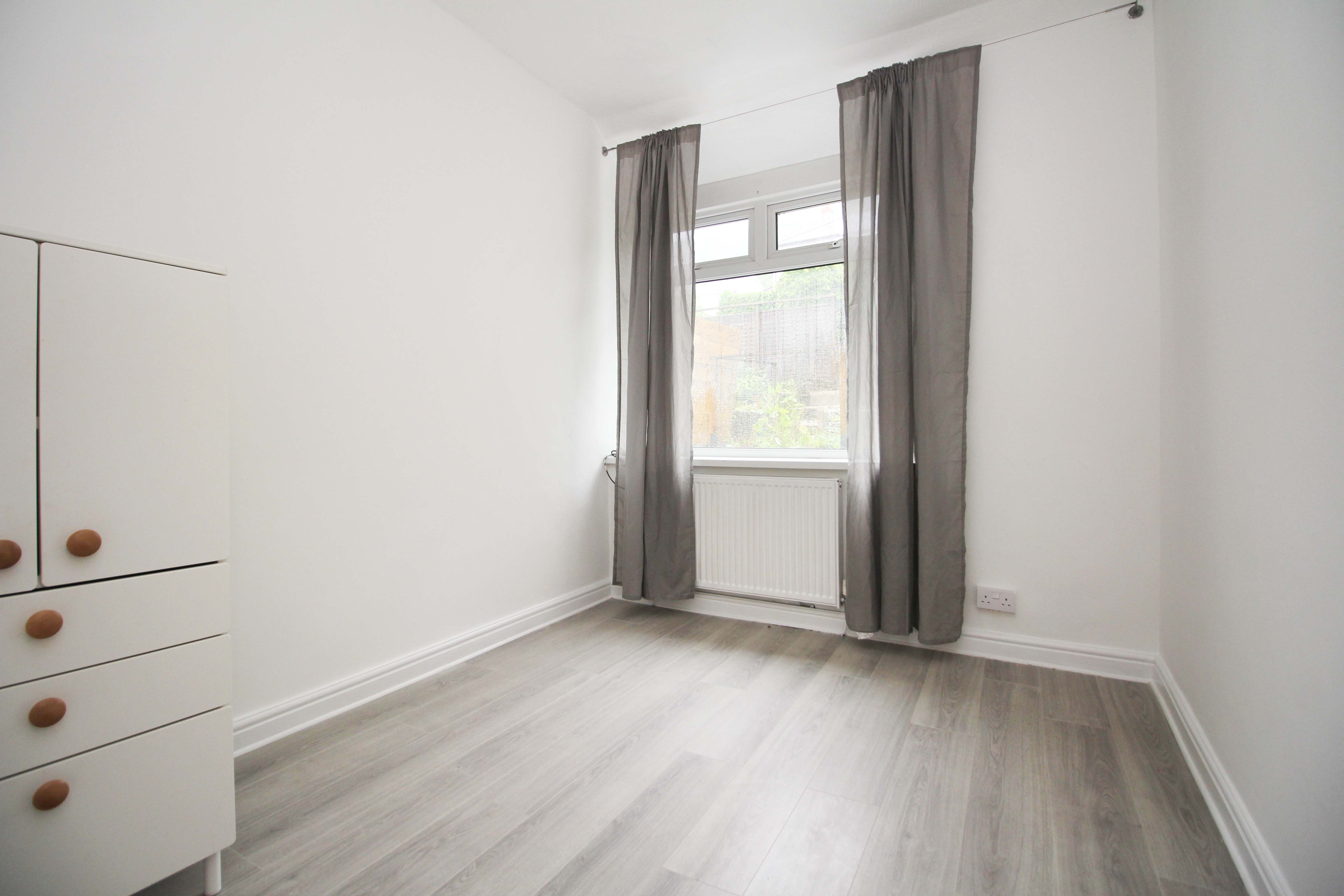Llewellyn Street, Pentre CF41 7BW  Interior