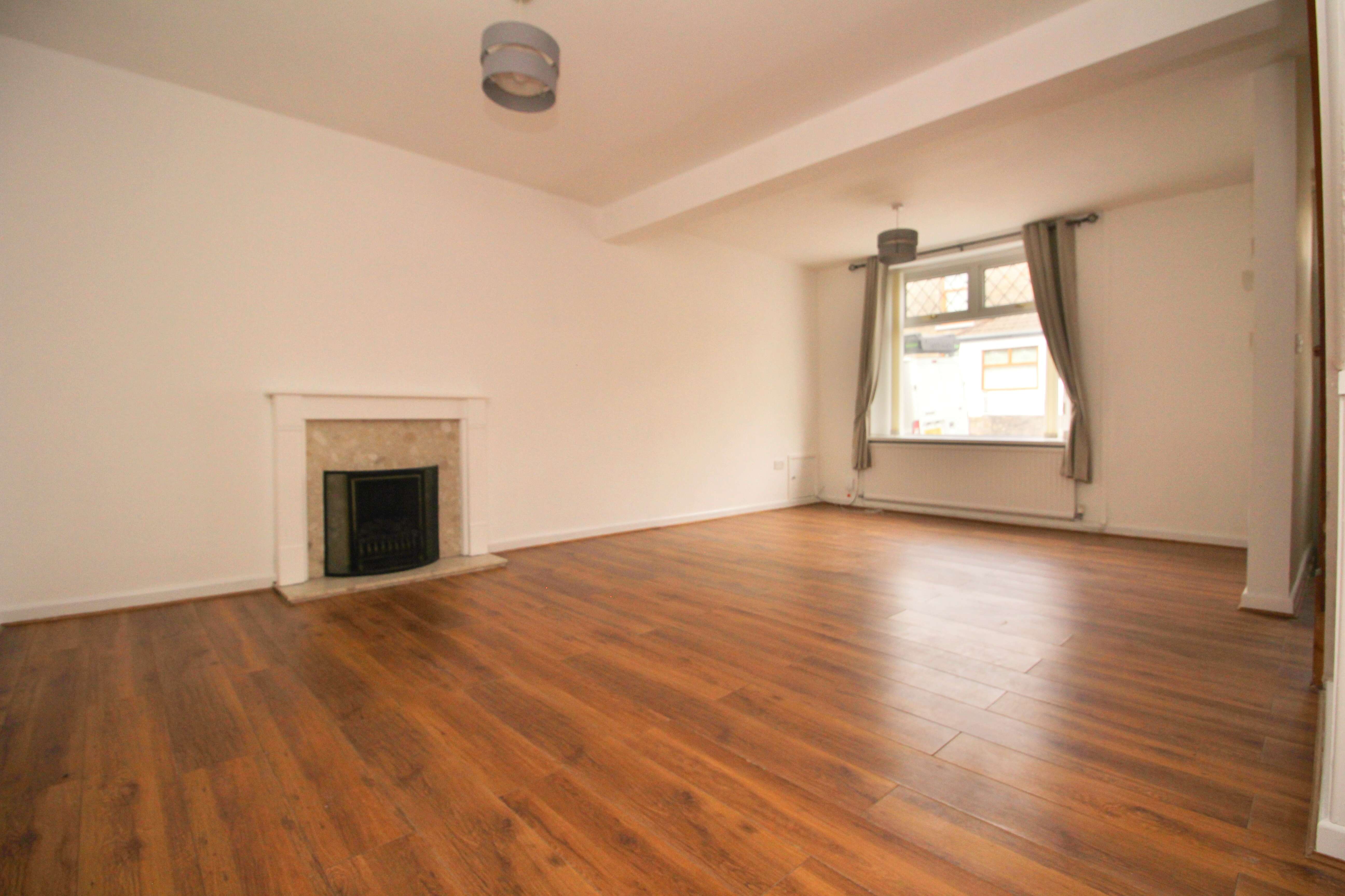 Llwynmadoc Street, Pontypridd, CF37 2HR  Interior
