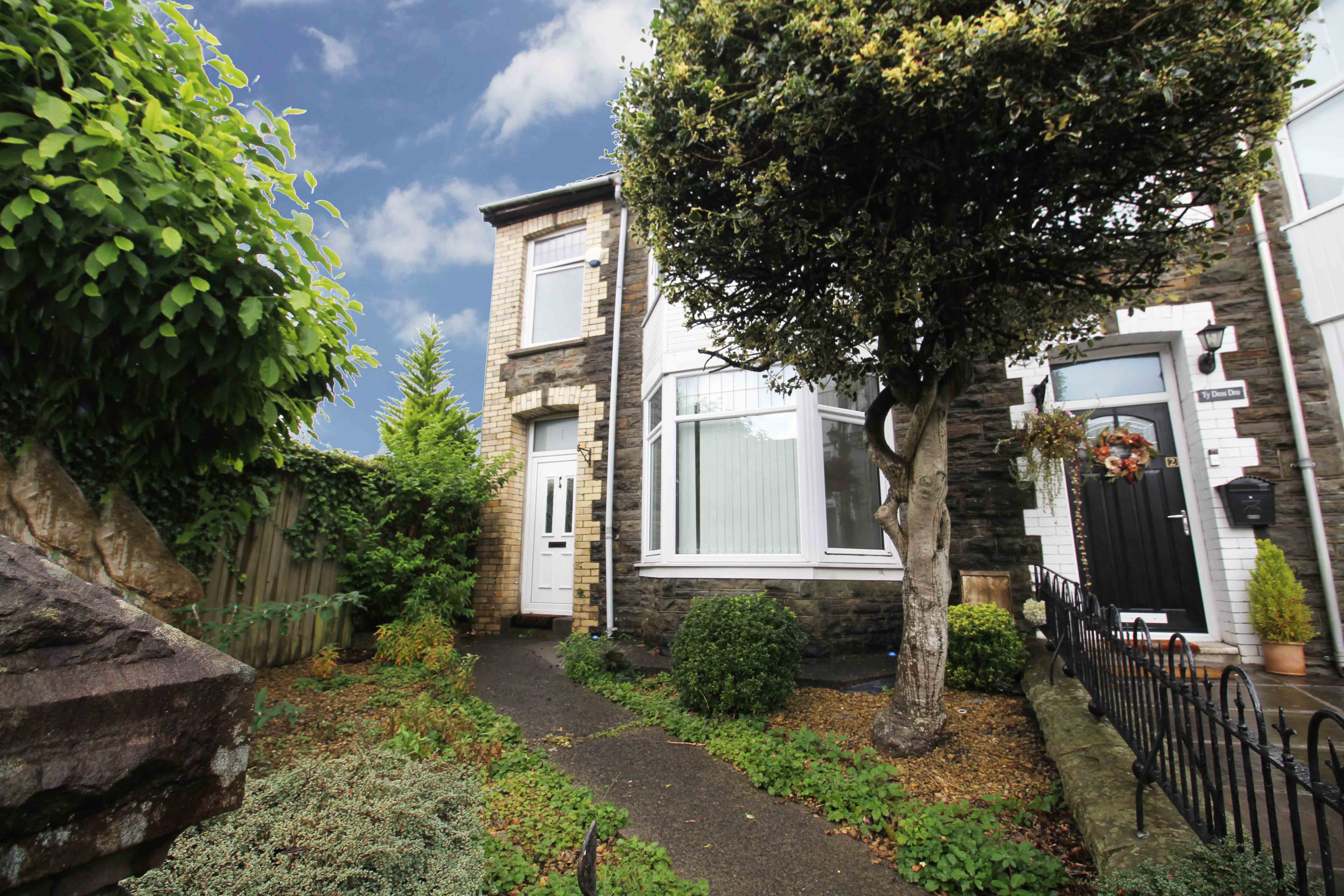 Glyncoli Road, Treorchy  Interior