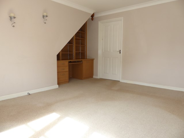 St Peters Avenue, CF72  Interior