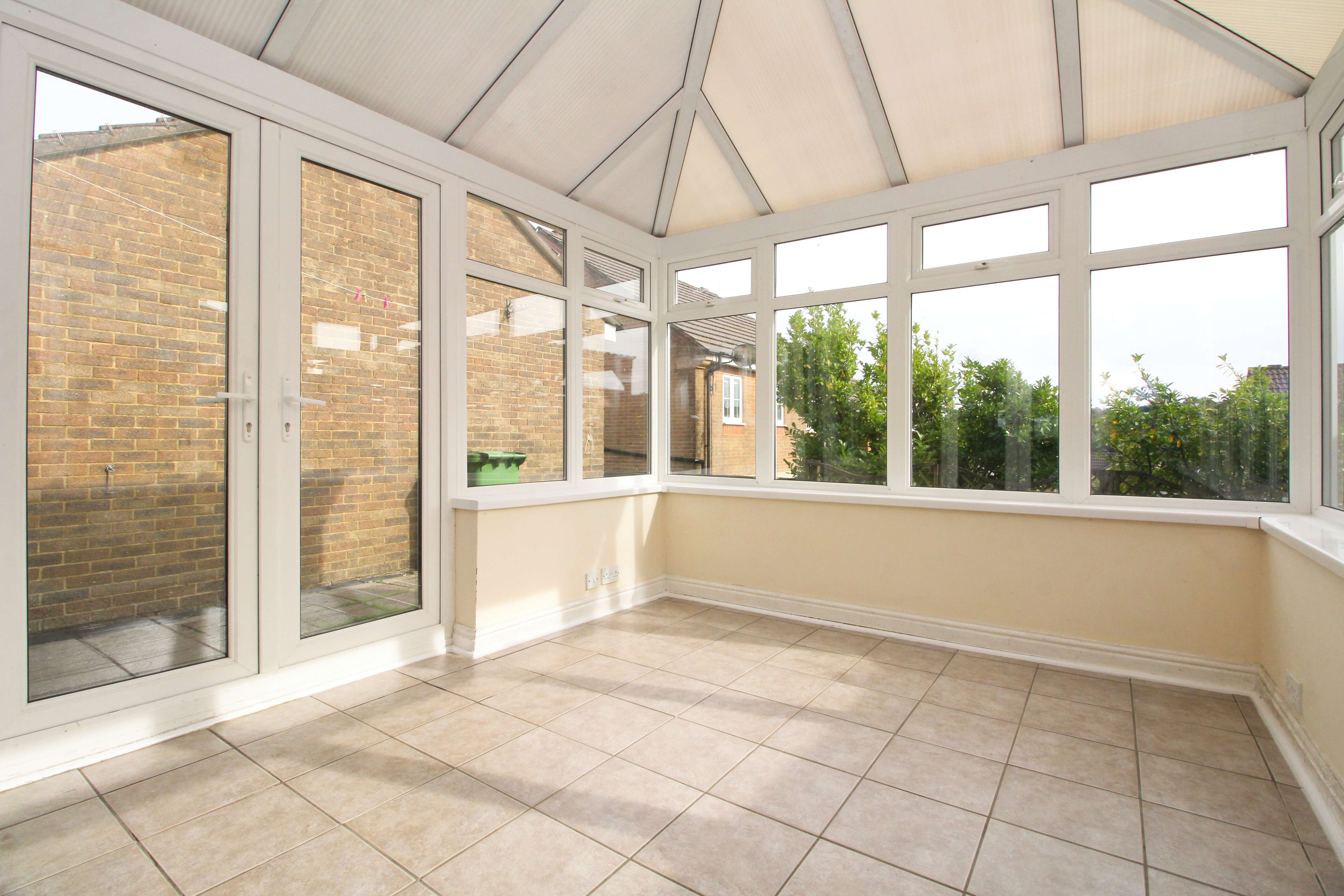Beech Wood Drive, Tonyrefail, CF39 8JL  Interior