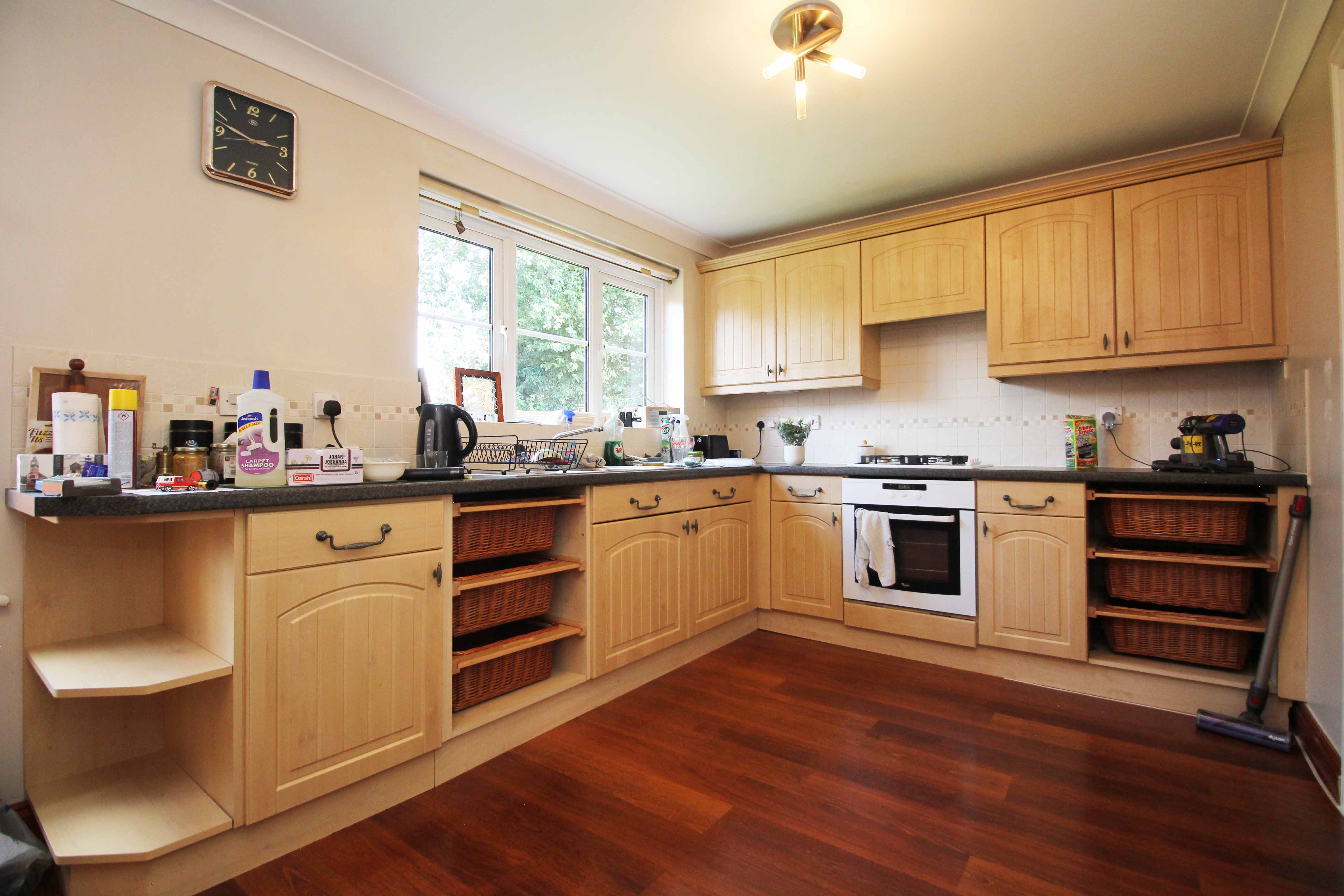 Clos Ynysddu, Pontyclun CF72 9WQ  Interior
