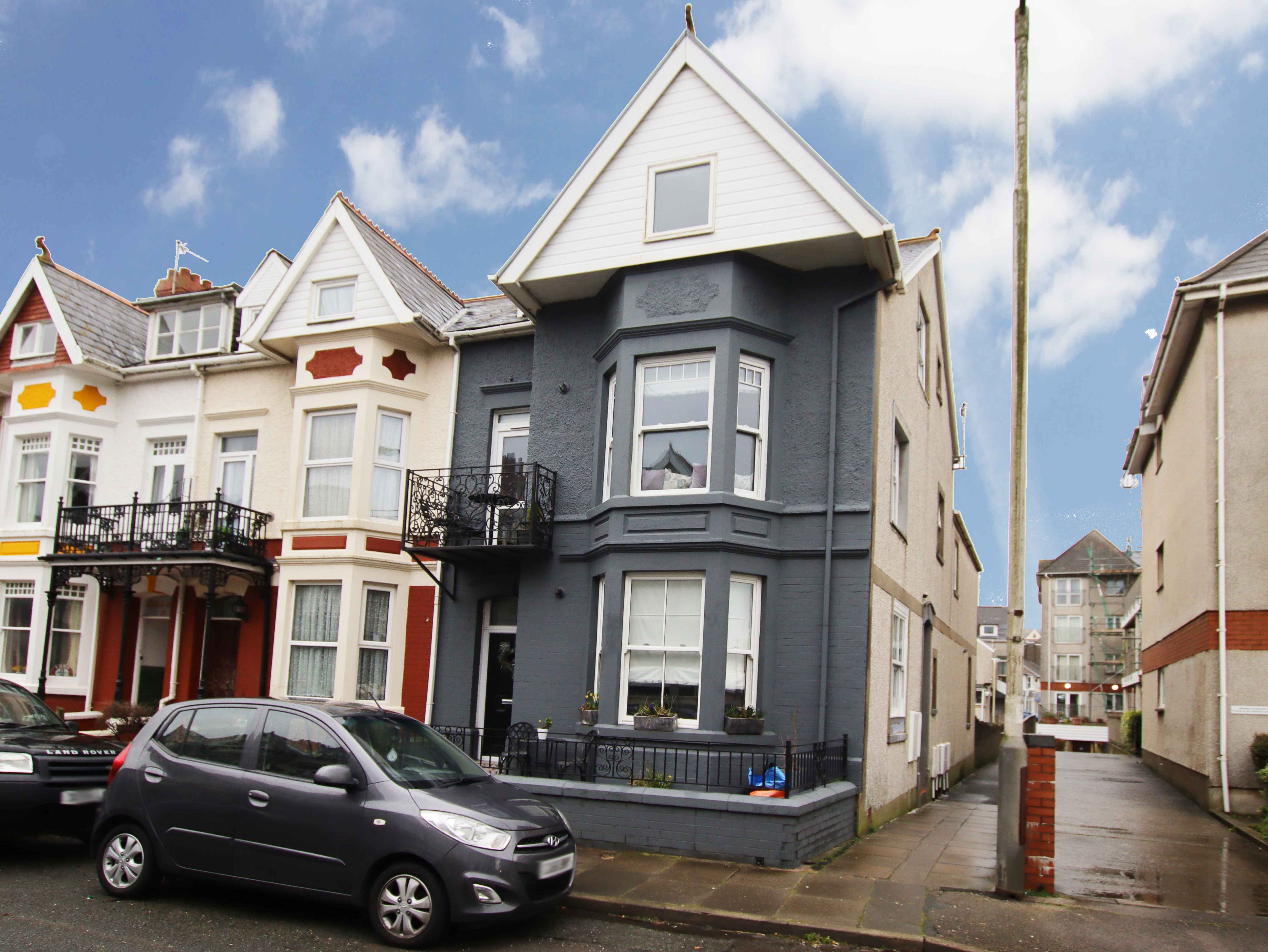 Esplanade Avenue, Porthcawl CF36 3YS  Interior