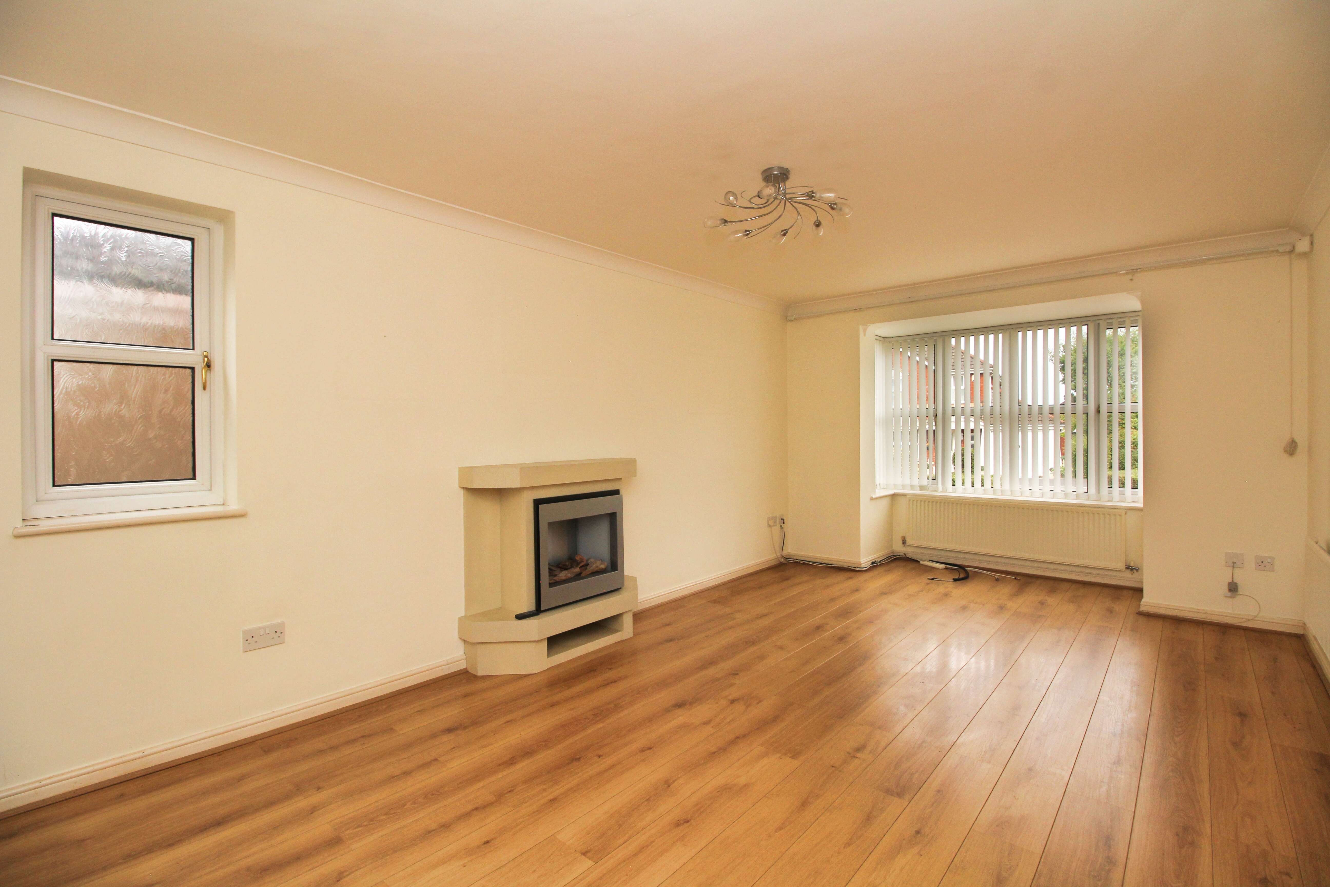Oaklands, Miskin CF72 8RW  Interior