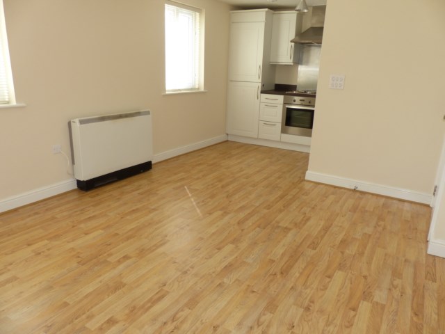 Cadwal Court, Llantwit Fardre, CF38 2FA  Interior