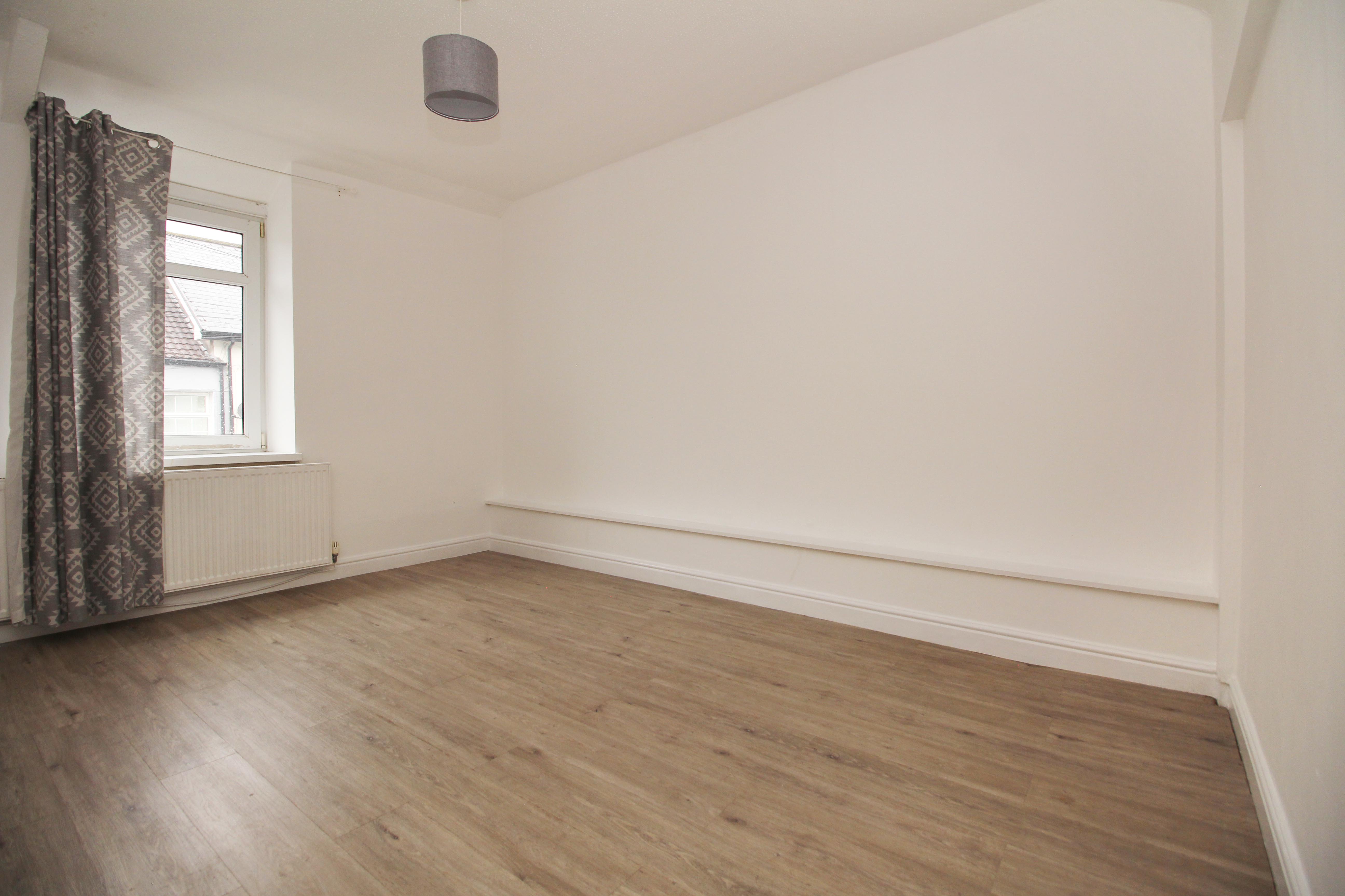 Llewellyn Street, Pentre CF41 7BW  Interior