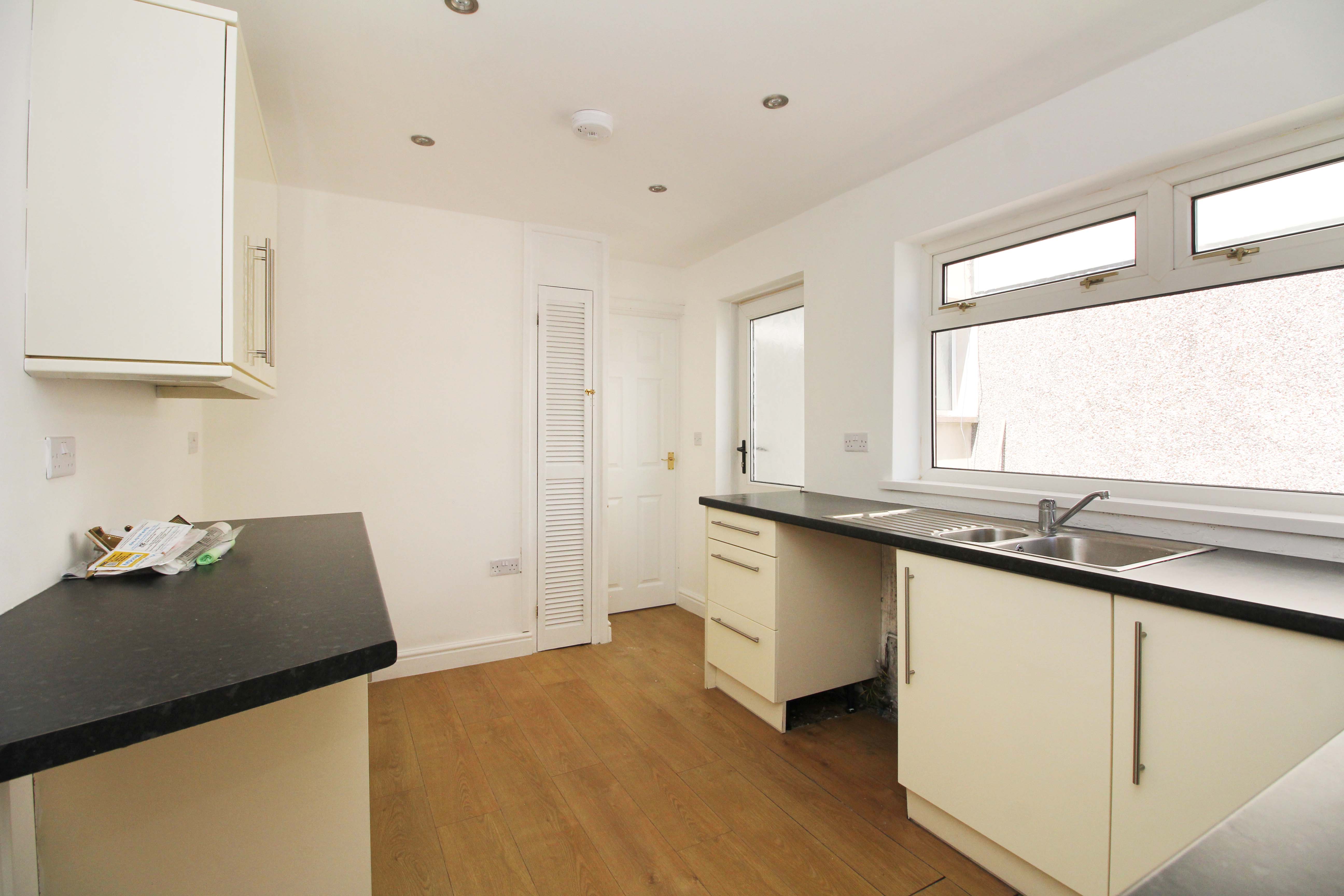 Crawshay Road, Tonypandy CF40 1TE  Interior
