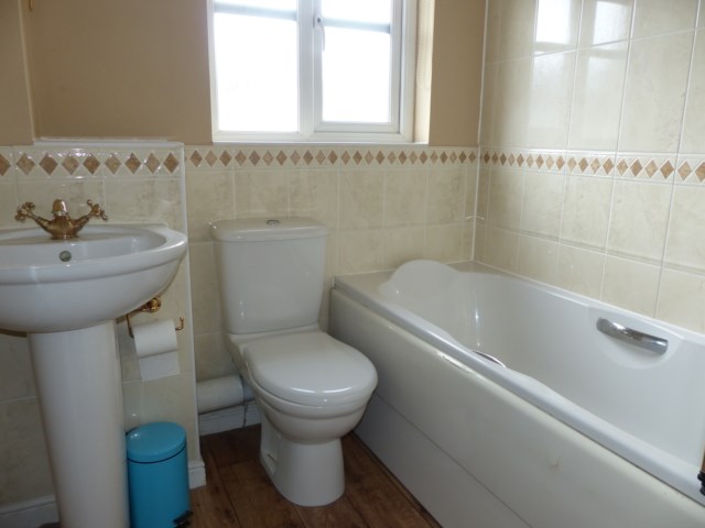St Peters Avenue, CF72  Interior