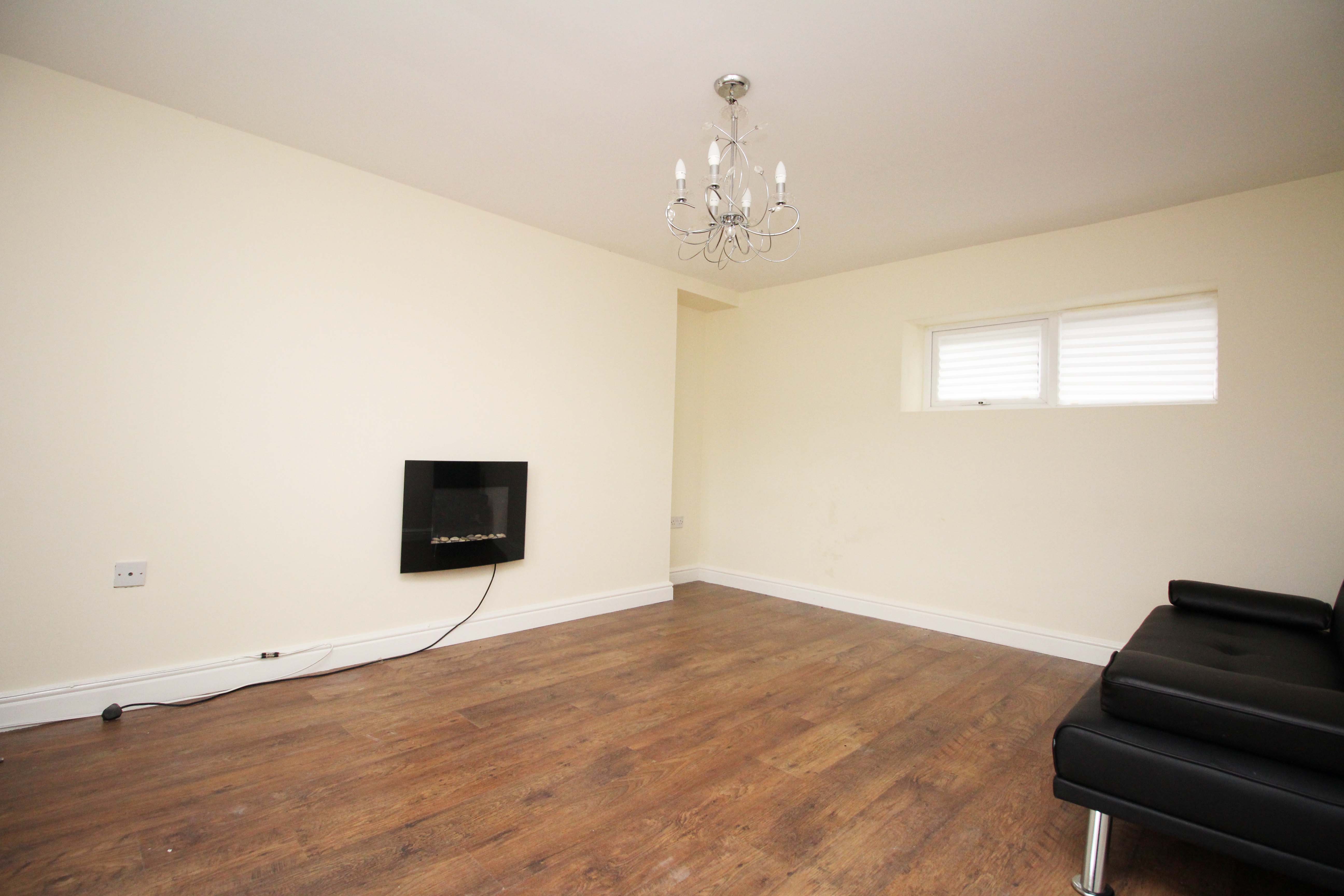 Caemawr Terrace, Tonypandy  CF40 1RZ  Interior