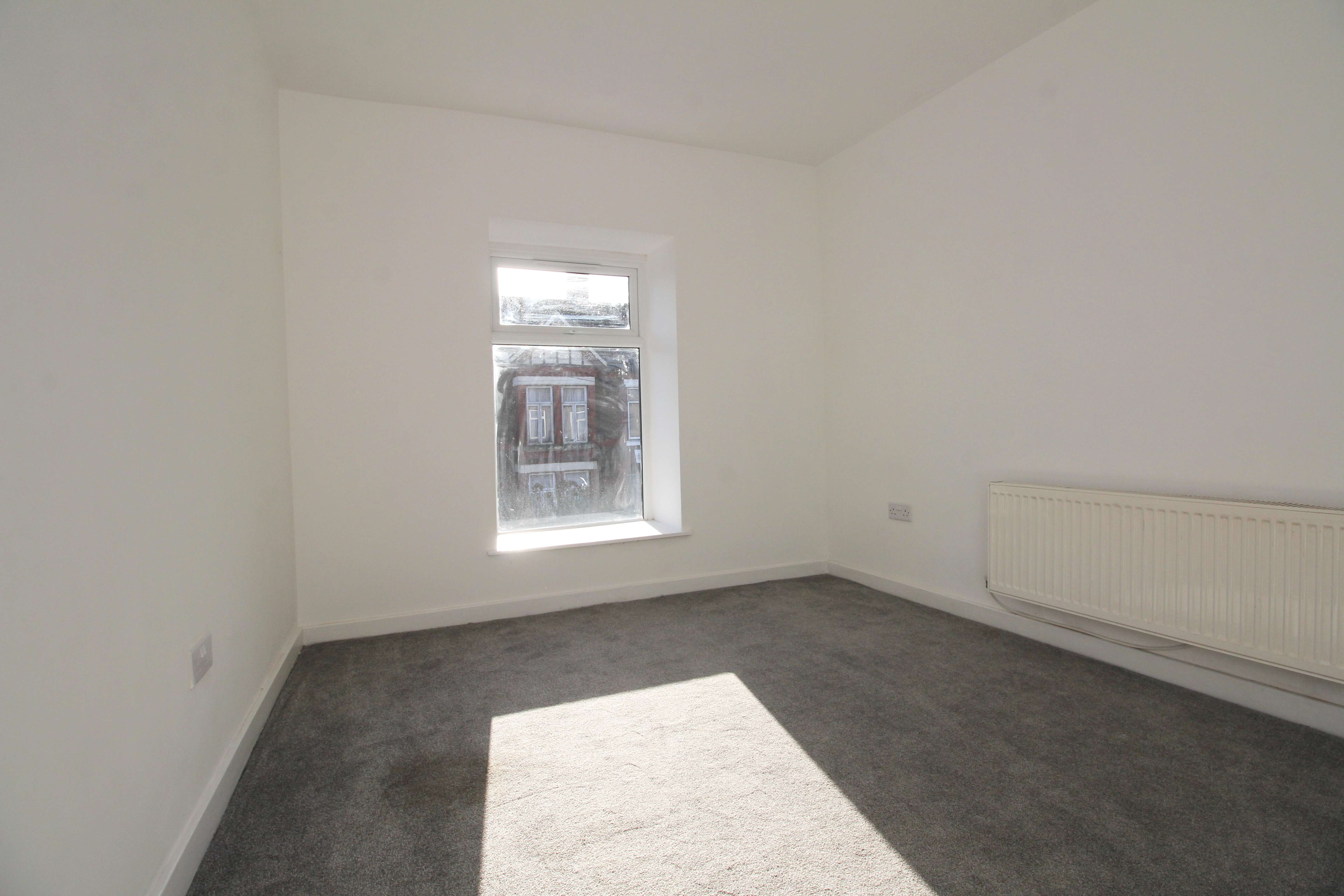 Dyffryn Terrace, Church Village CF38 1RE  Interior