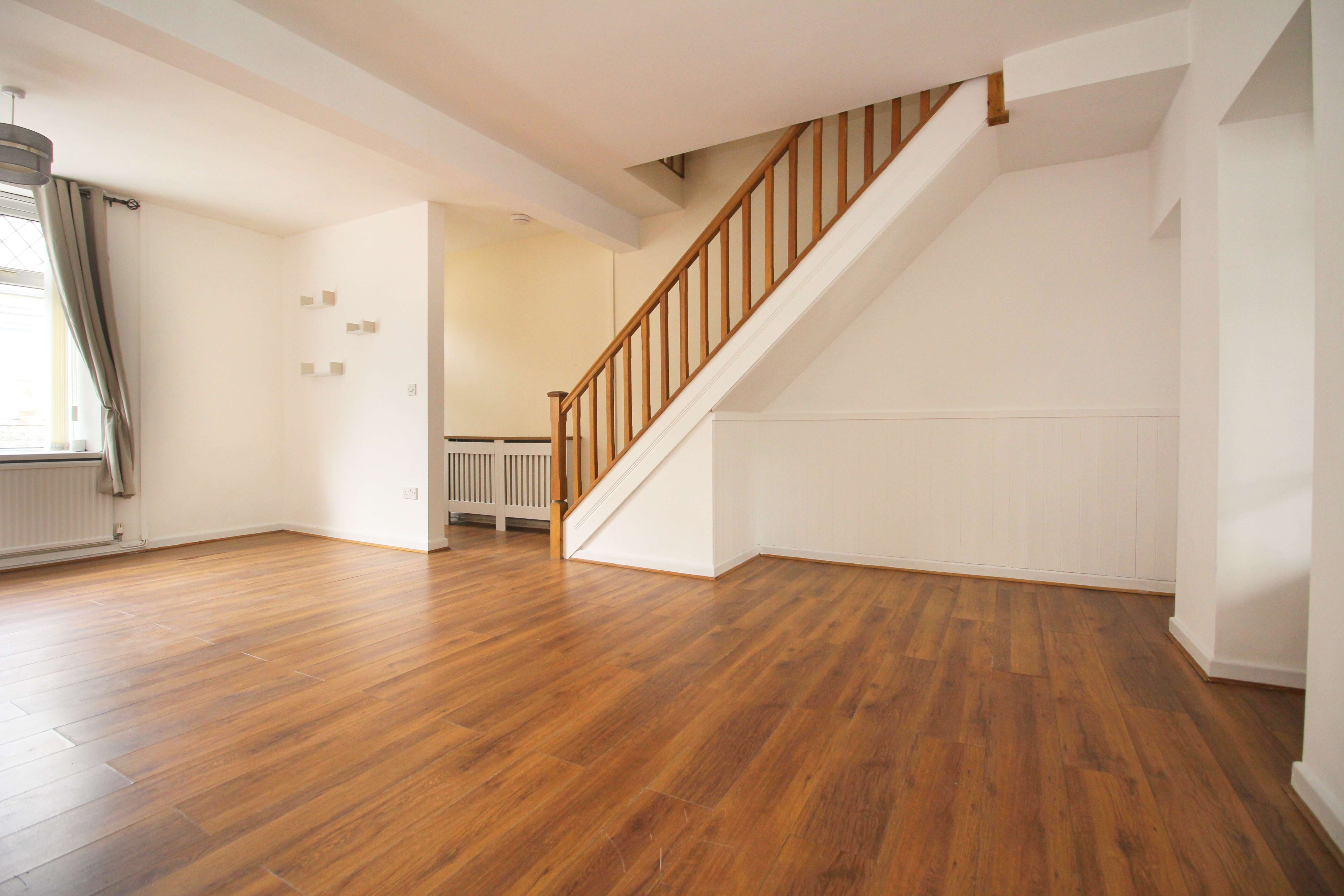 Llwynmadoc Street, Pontypridd, CF37 2HR  Interior