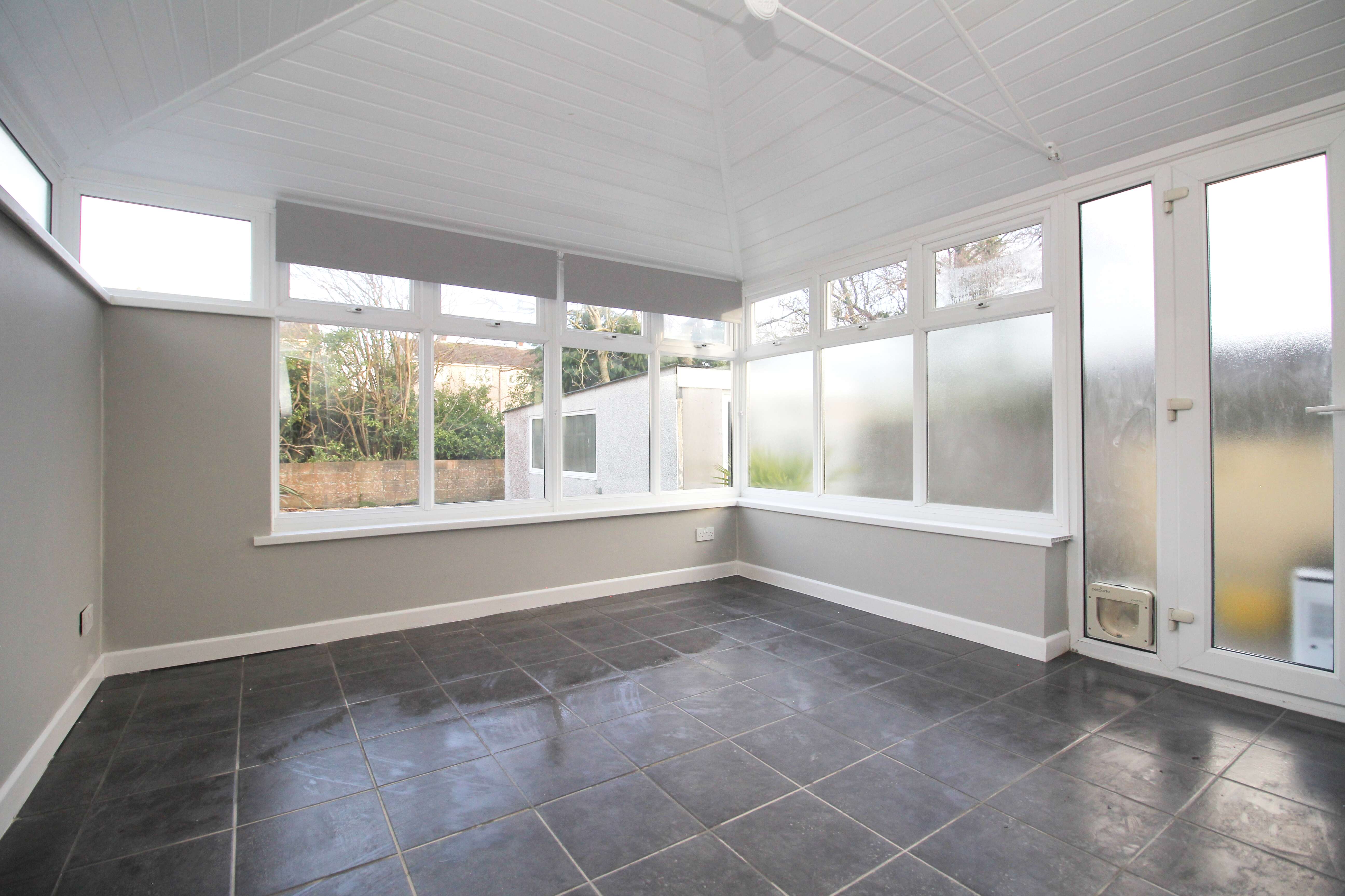 Queens Drive, Llantwit Fardre CF38 2NU  Interior