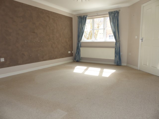 St Peters Avenue, CF72  Interior