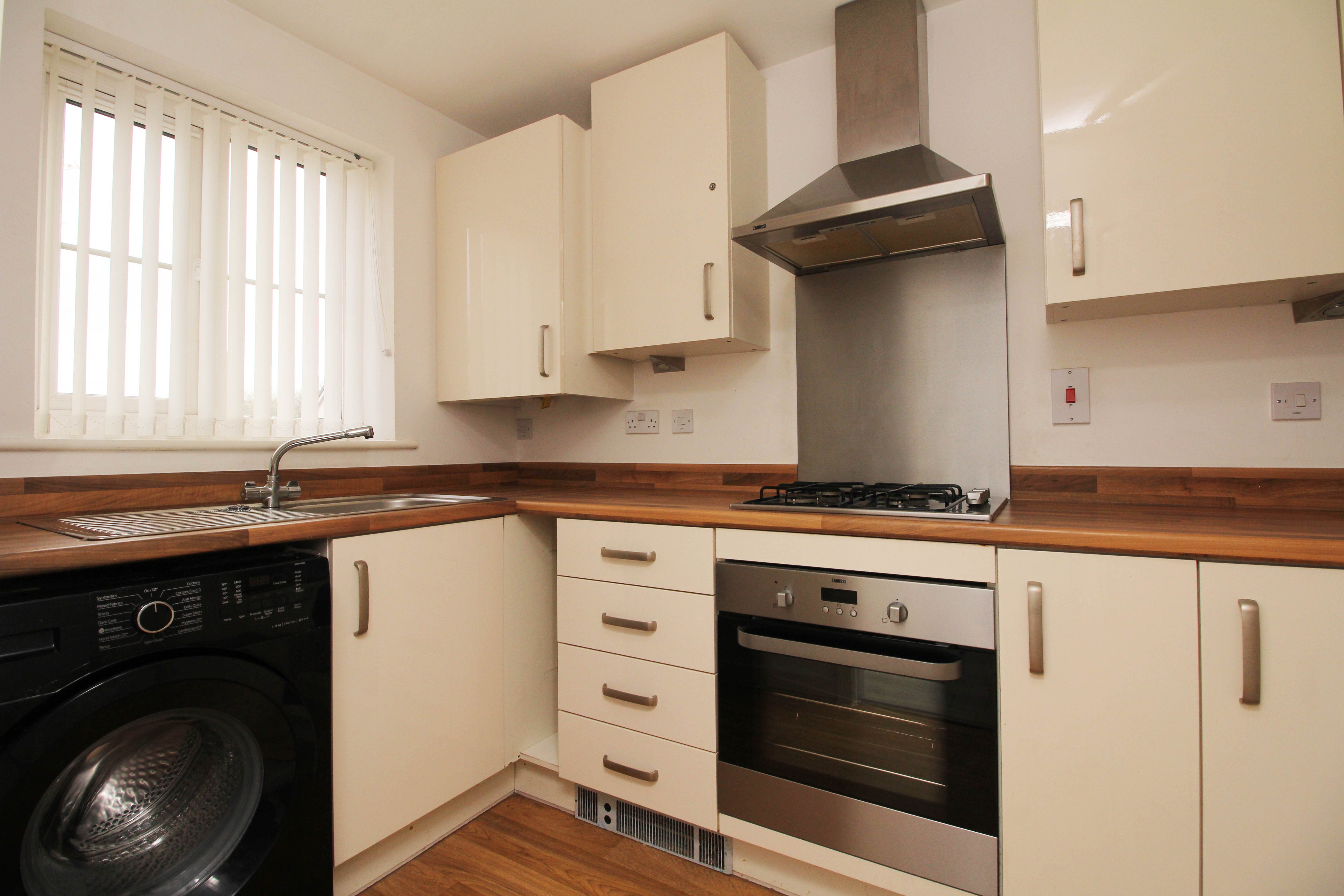Badgers Brook Rise, Ystradowen CF71 7TW  Interior