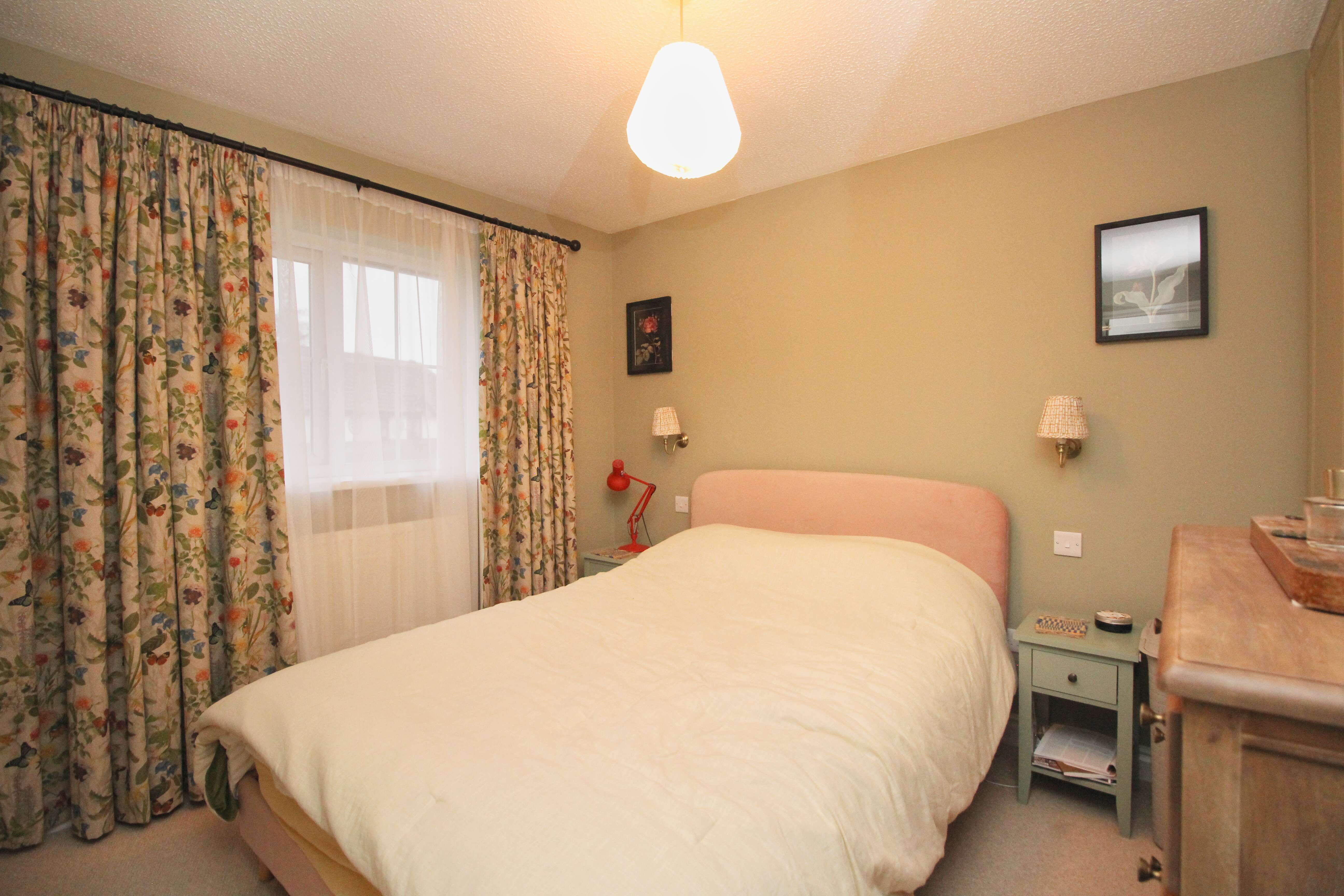 Llwyn Onn, Tyla Garw, CF72 9EU  Interior