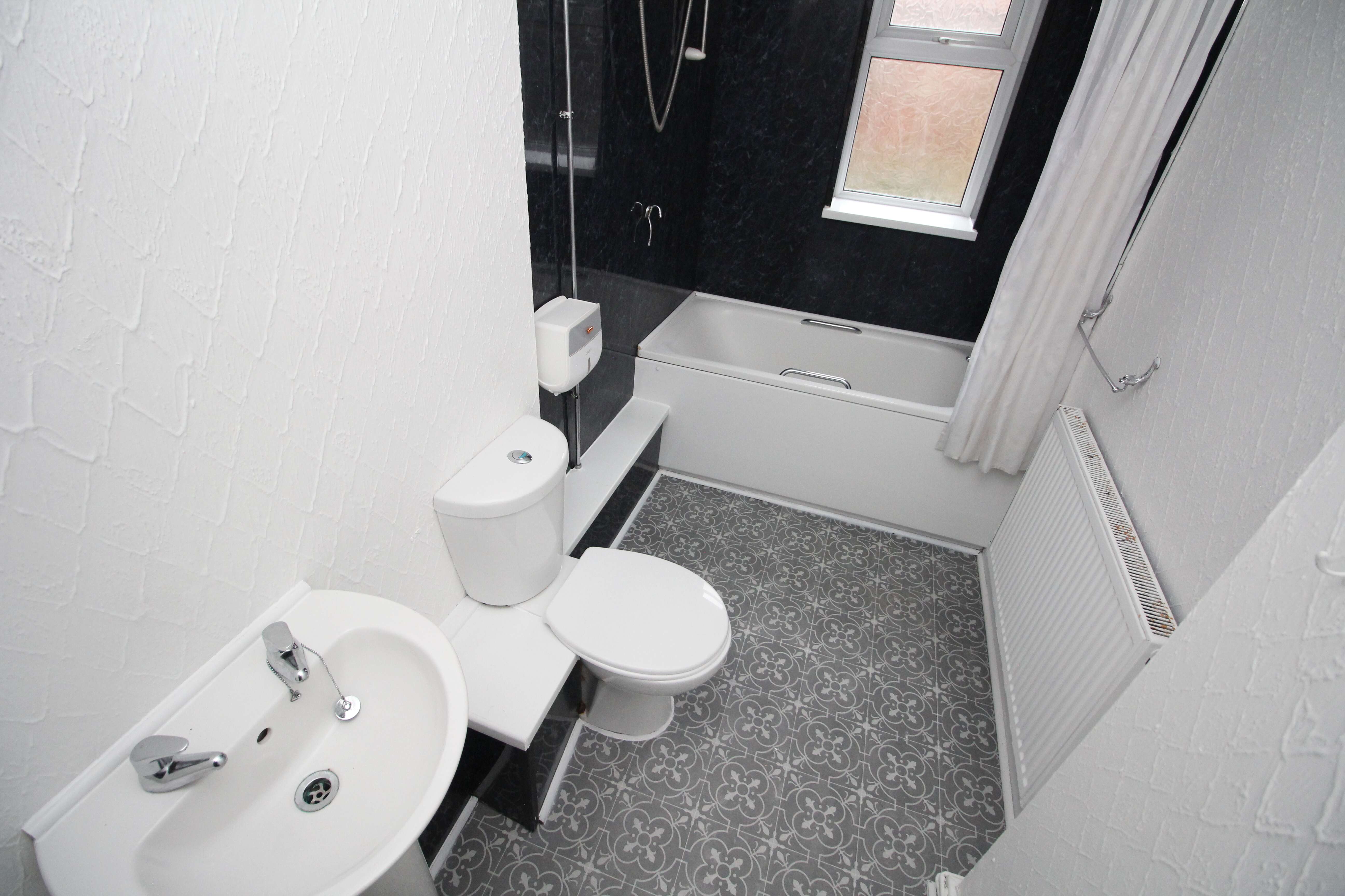 Syphon Street, Porth,   Interior