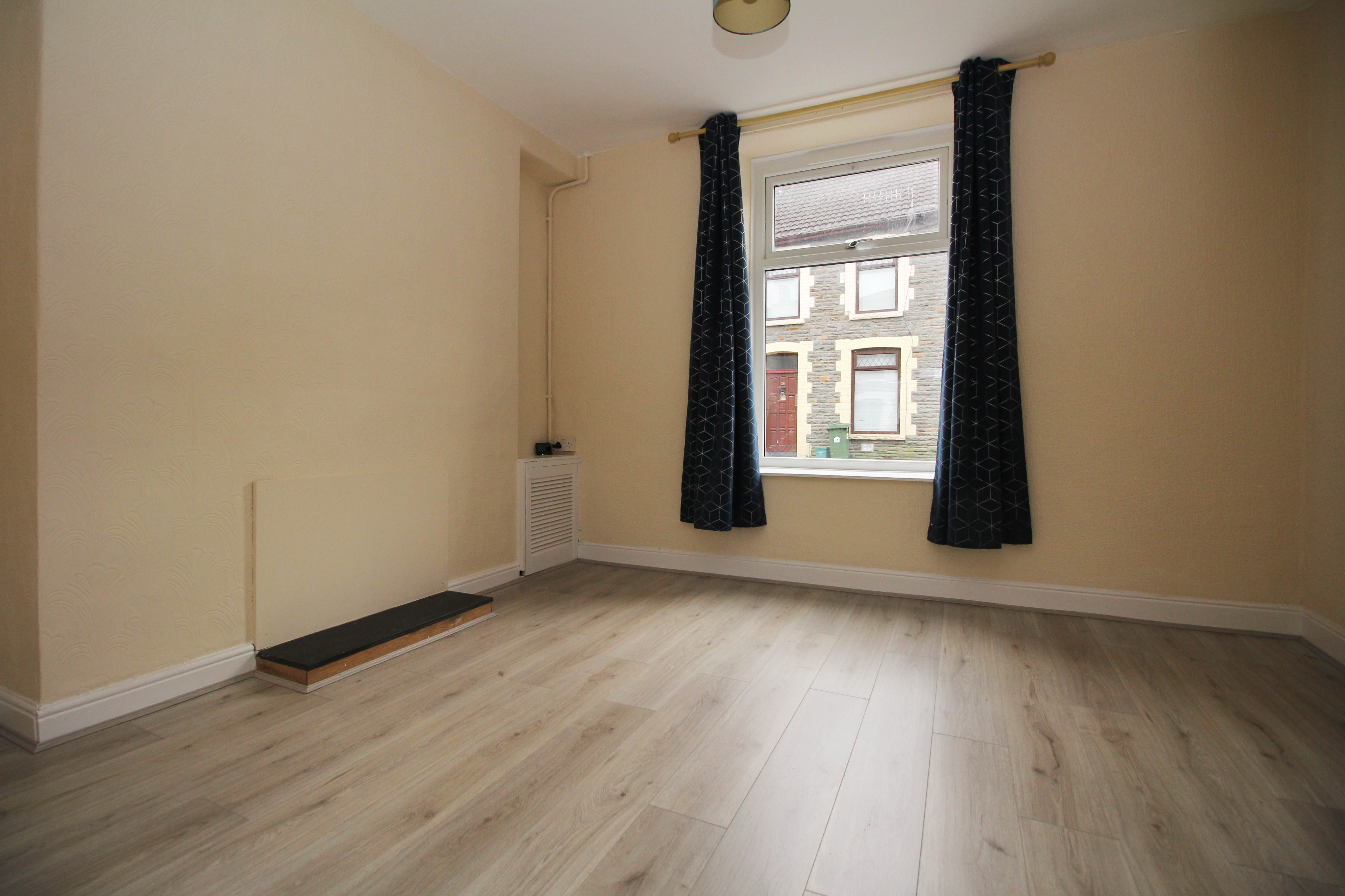 Danygraig Street, Pontypridd, CF37 1NB  Interior