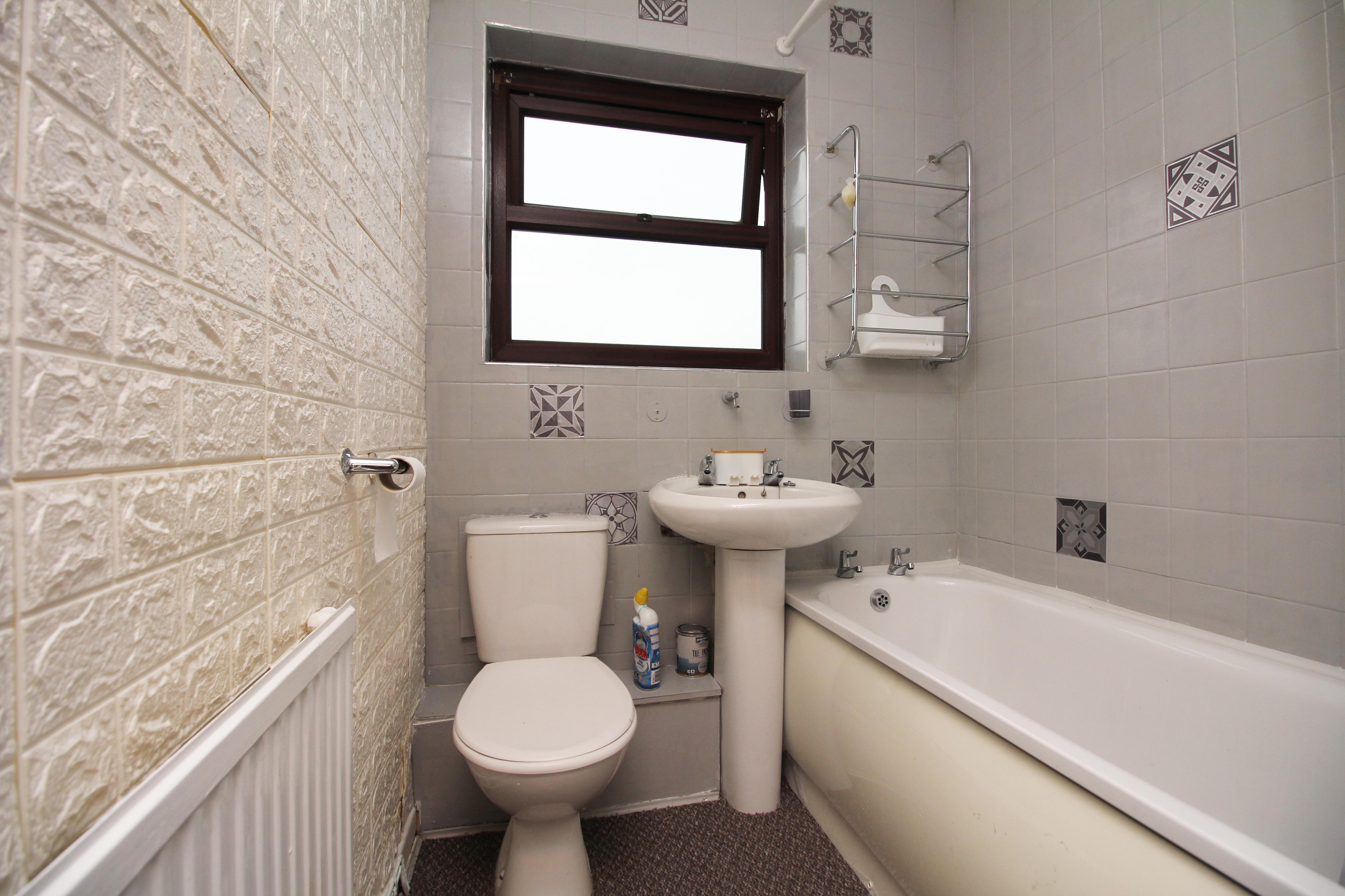 Stuart Street, Pontyclun, CF72 9EF  Interior