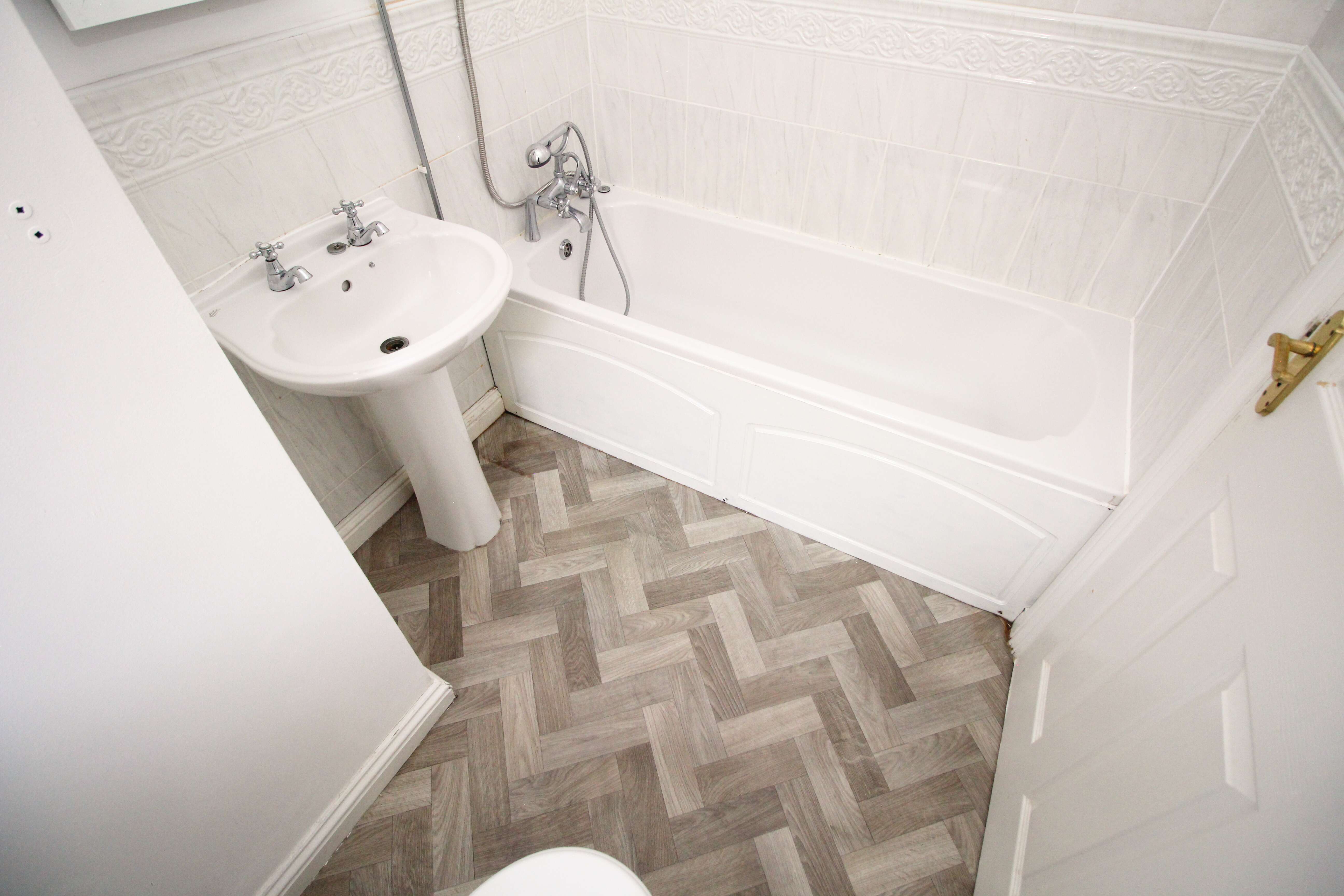 Beech Wood Drive, Tonyrefail, CF39 8JL  Interior