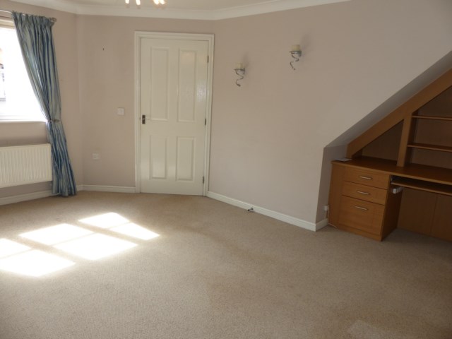 St Peters Avenue, CF72  Interior