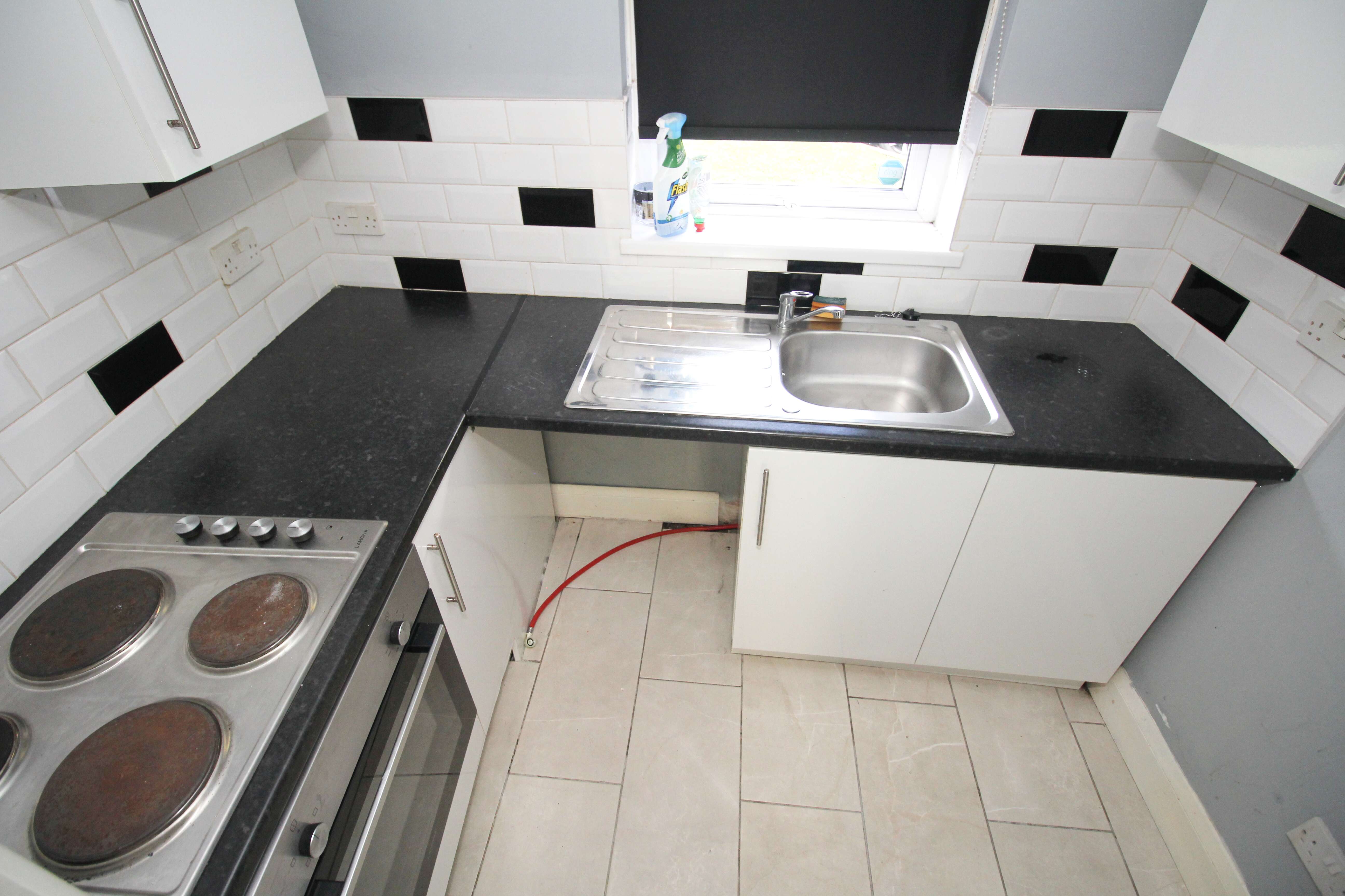 Waunrhydd Road, Tonyrefail CF39 8EW  Interior