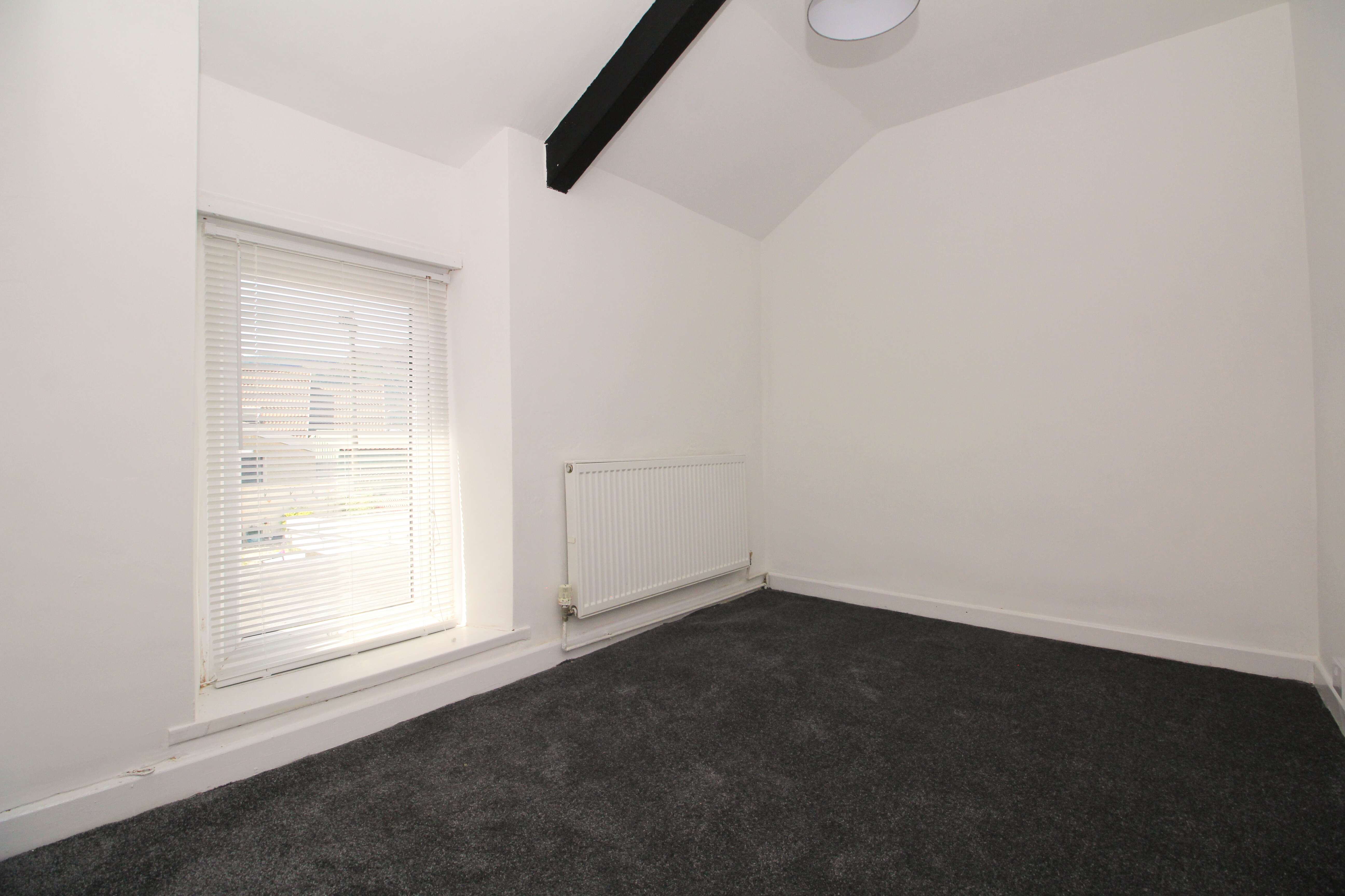 Victoria Street, Treherbert CF42 5LL  Interior