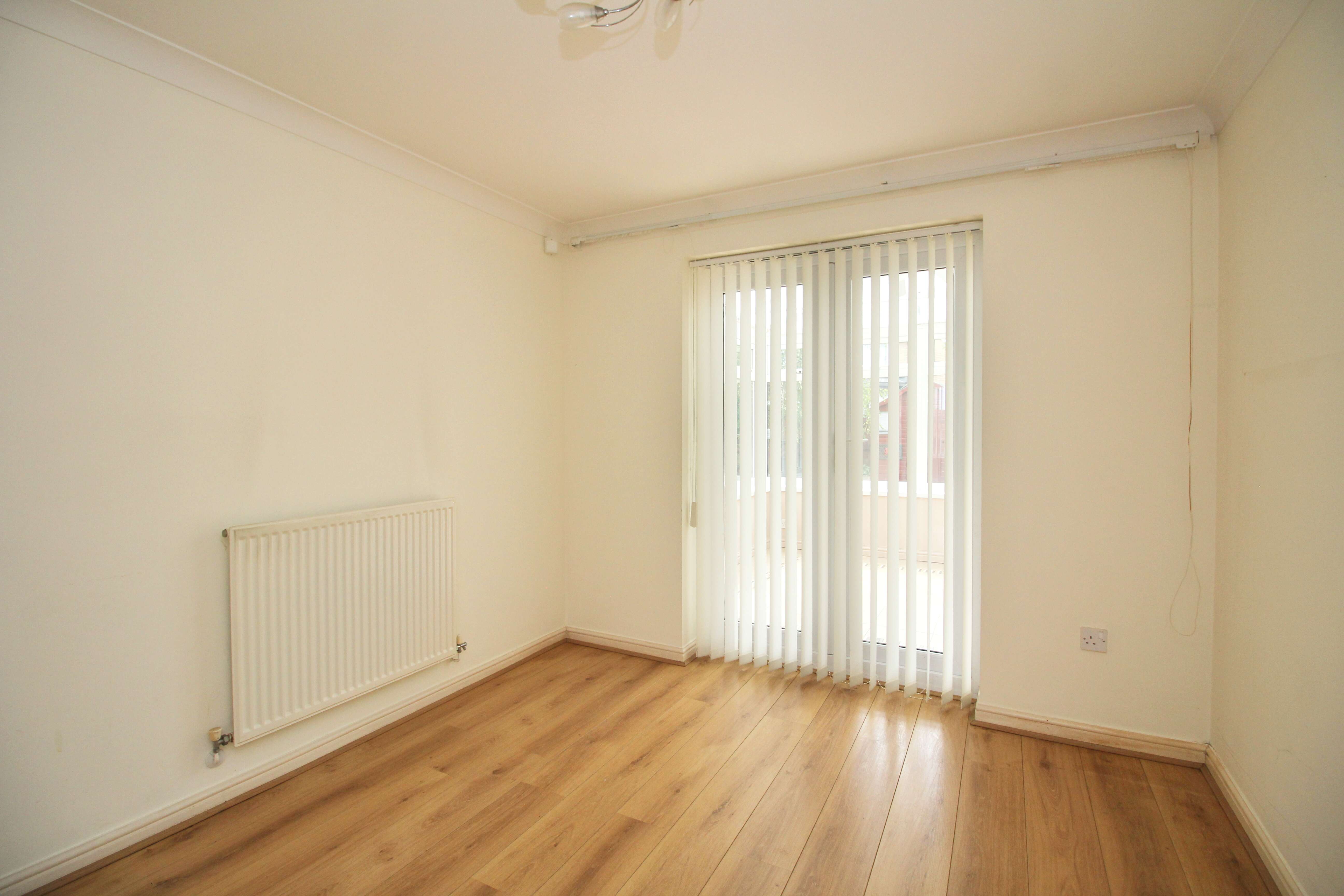 Oaklands, Miskin CF72 8RW  Interior