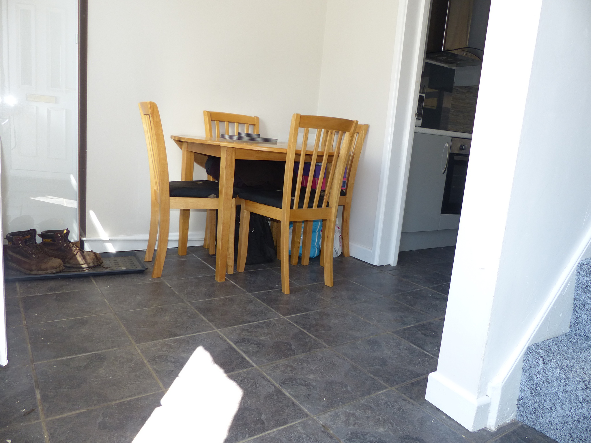 Dyffryn Terrace, Church Village, CF38 1RE  Interior