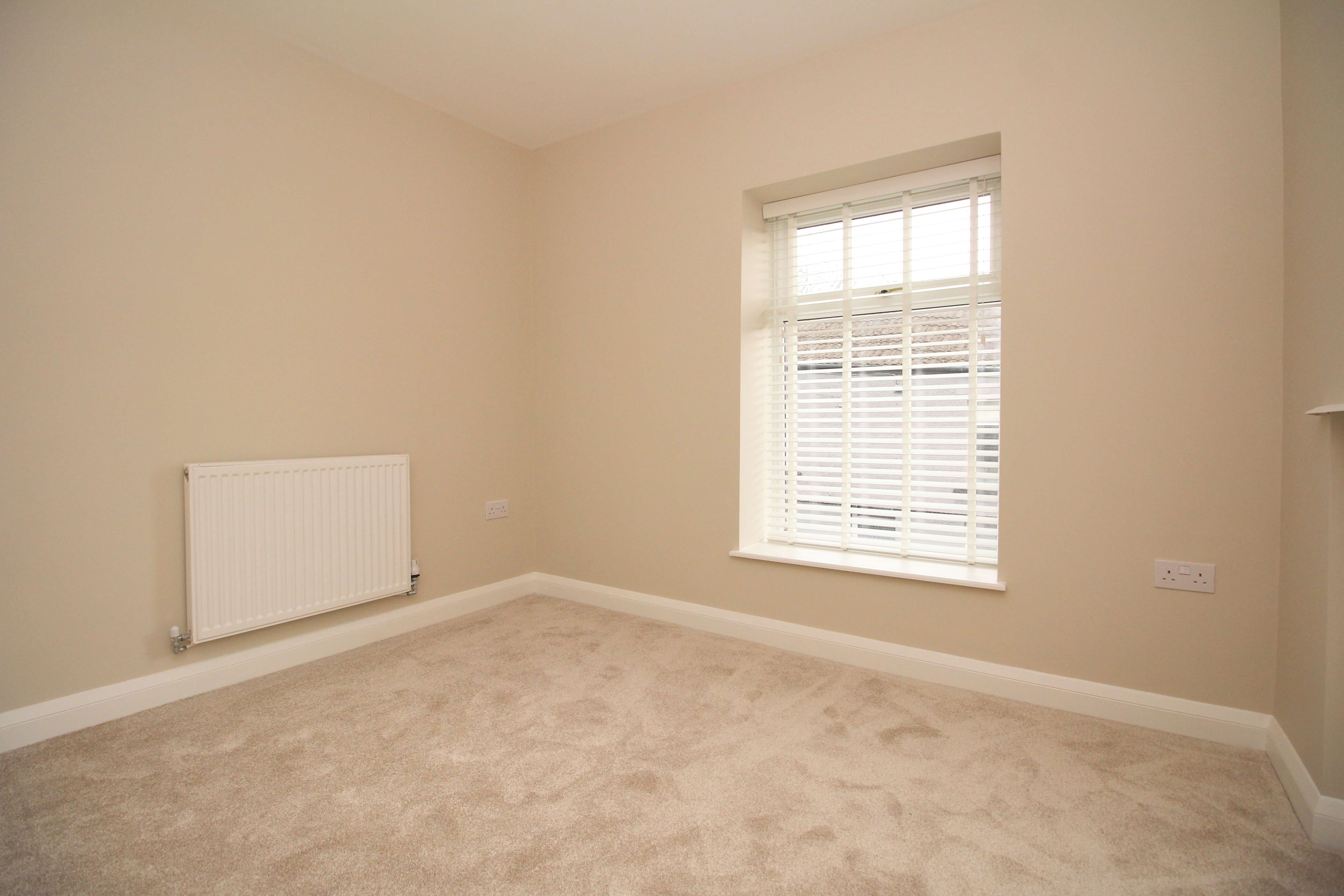 Ash Grove, Pentre CF41 7DD  Interior
