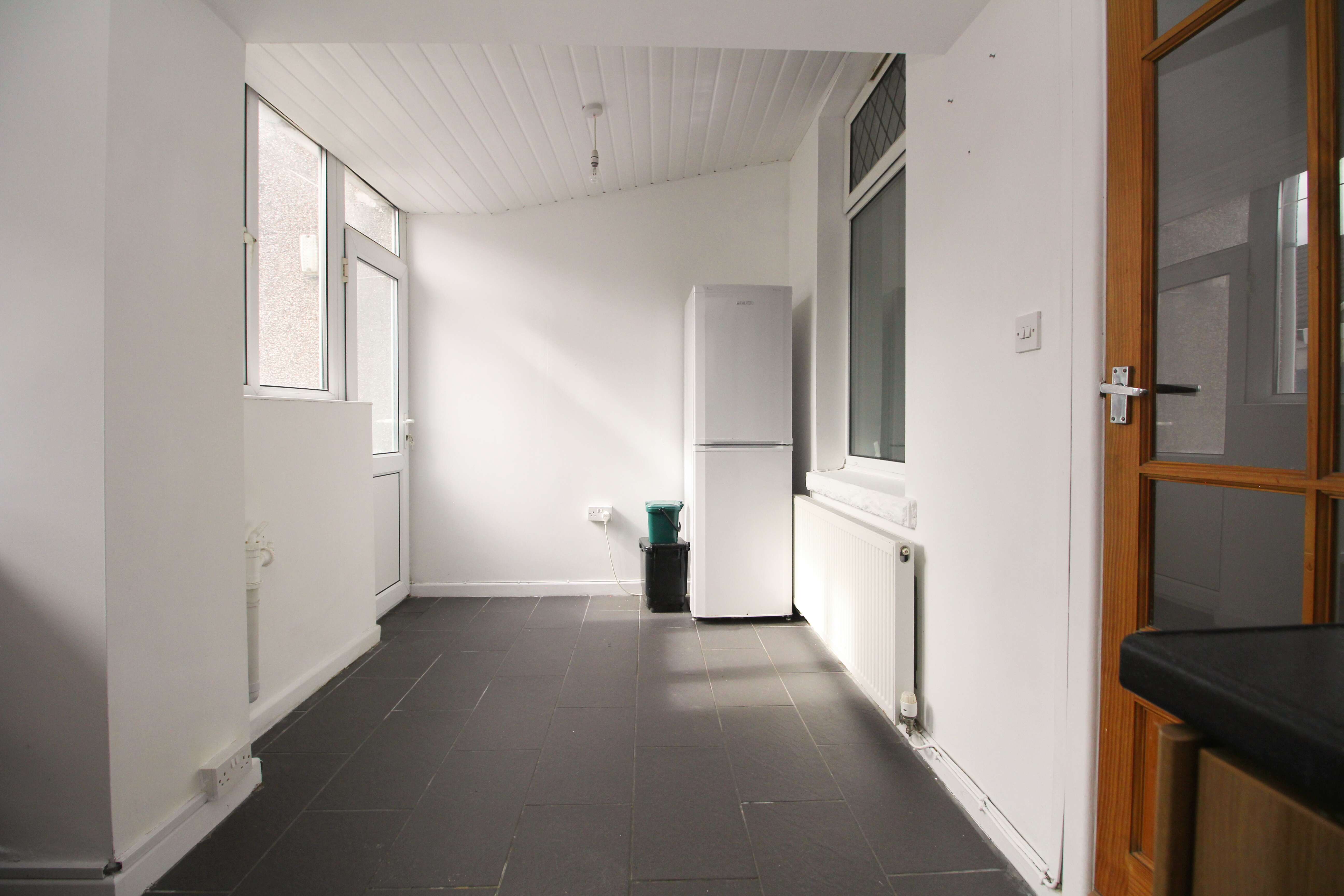 Llwynmadoc Street, Pontypridd, CF37 2HR  Interior