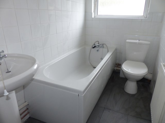 Vicarage Court, Pontypridd, CF38 1DL  Interior