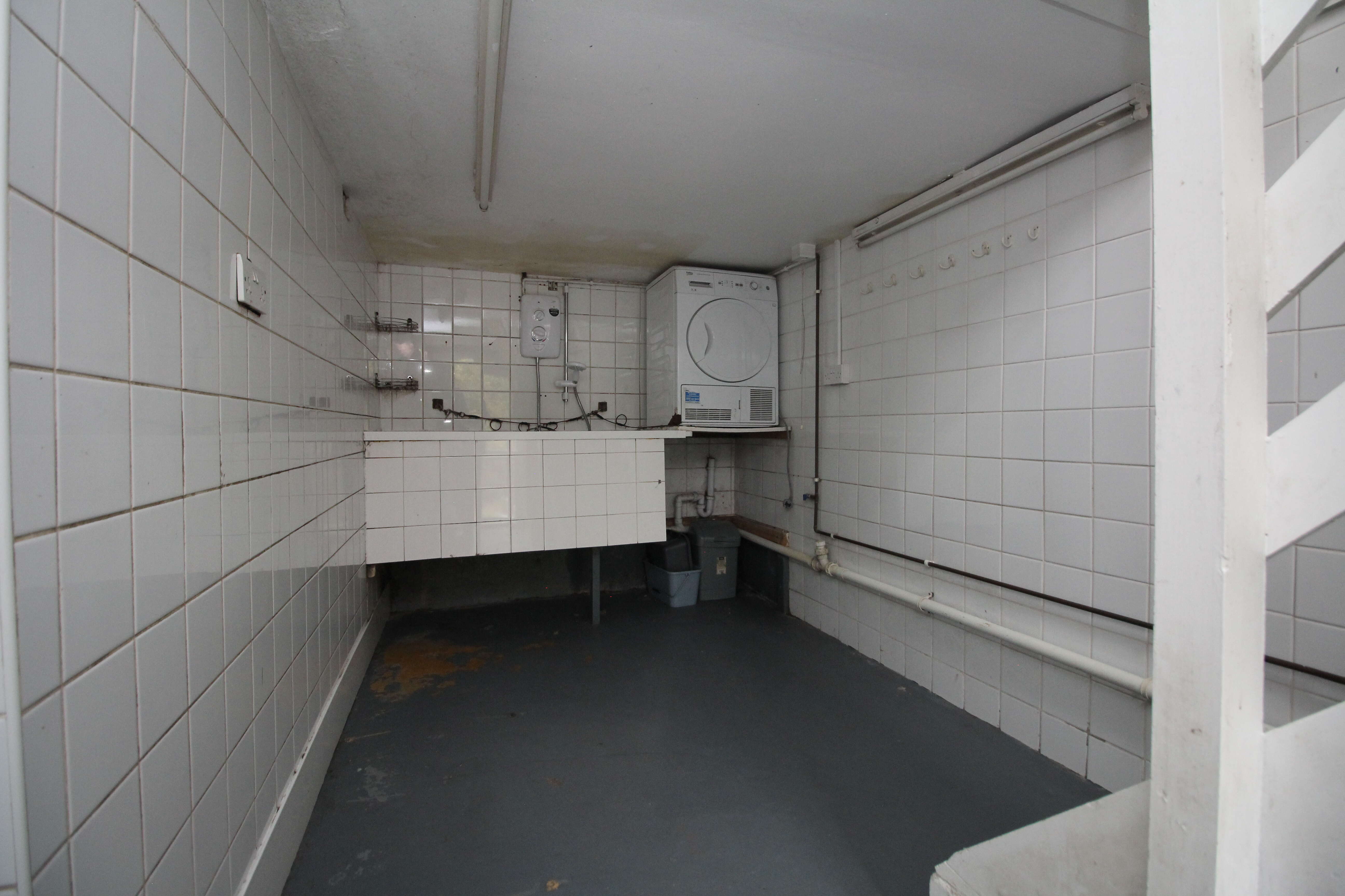 High Street, Tonyrefail CF39 8PG  Interior