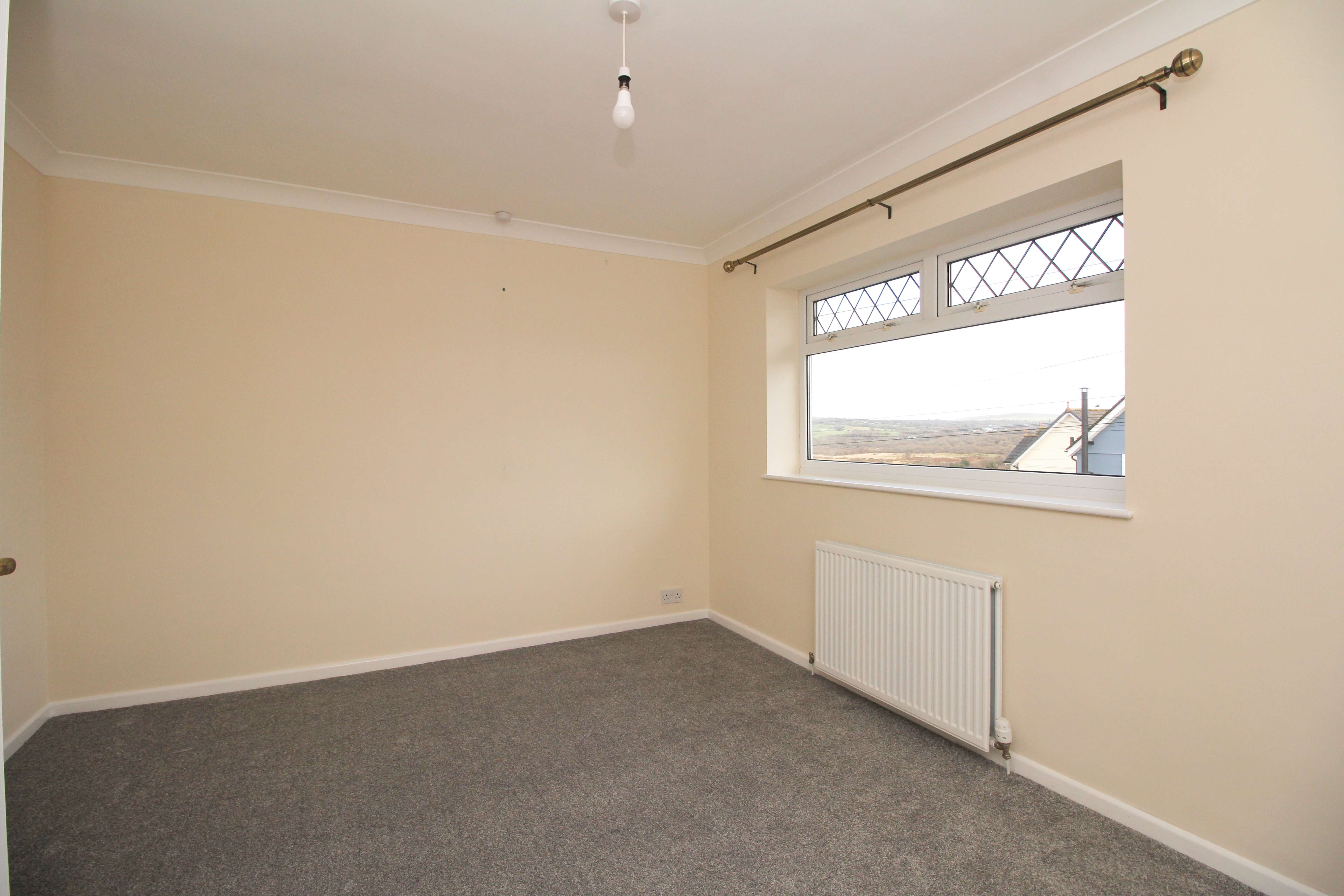 Heol-Y-Sarn, Llantrisant CF72 8DB  Interior