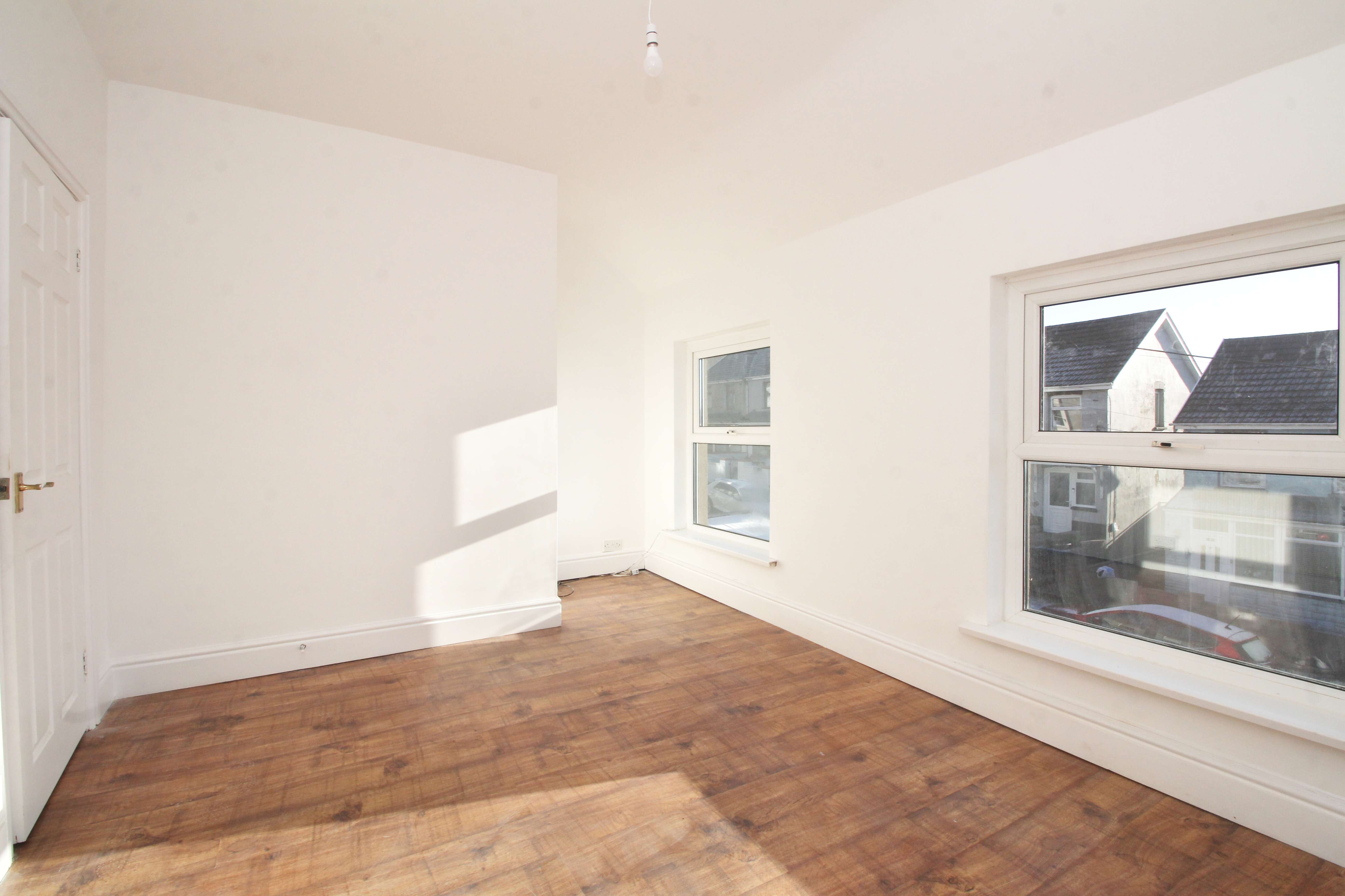 Beech Street, Gilfach Goch CF39 8UD  Interior