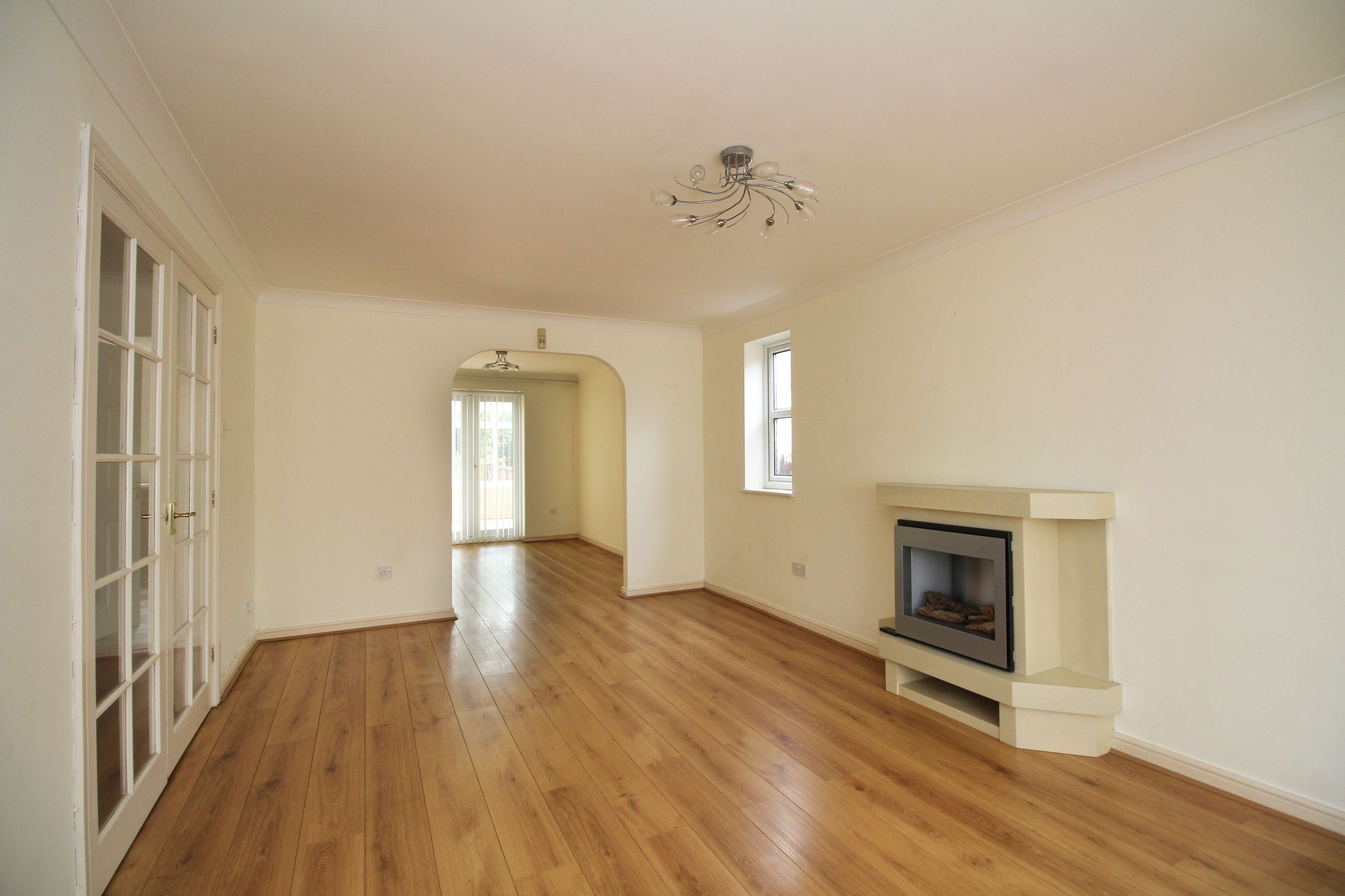 Oaklands, Miskin CF72 8RW  Interior
