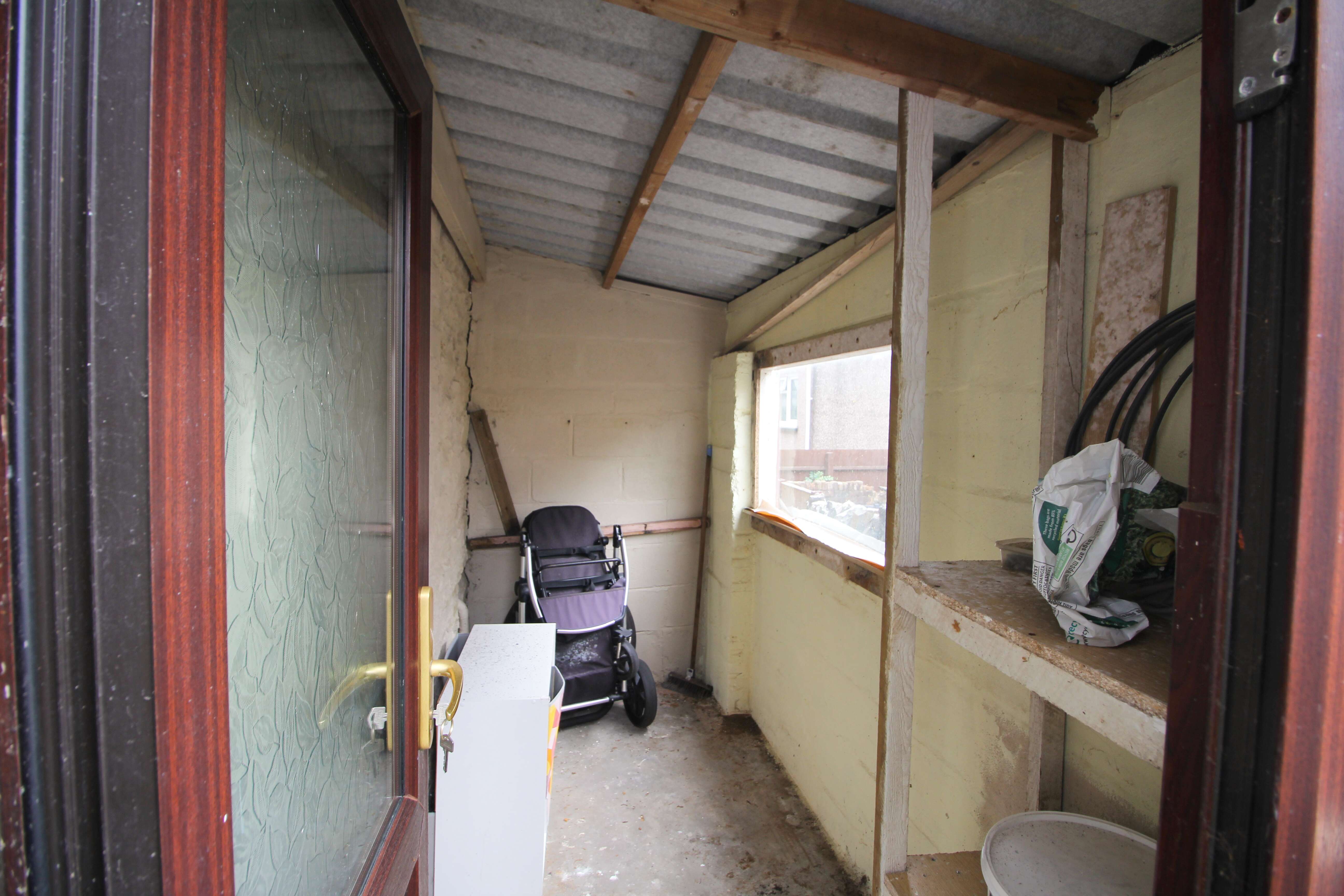 Llwynmadoc Street, Pontypridd, CF37 2HR  Interior