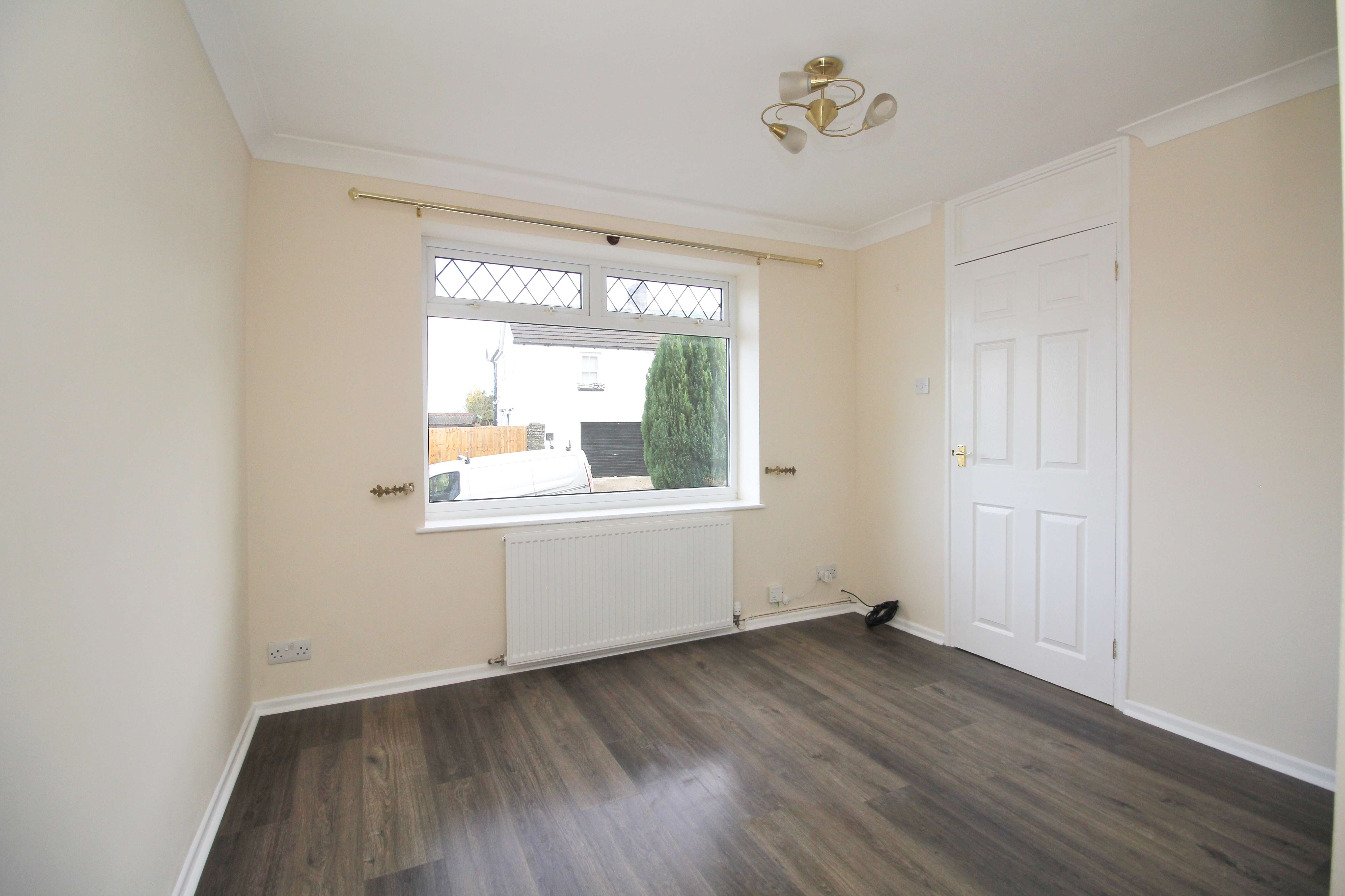 Heol-Y-Sarn, Llantrisant CF72 8DB  Interior