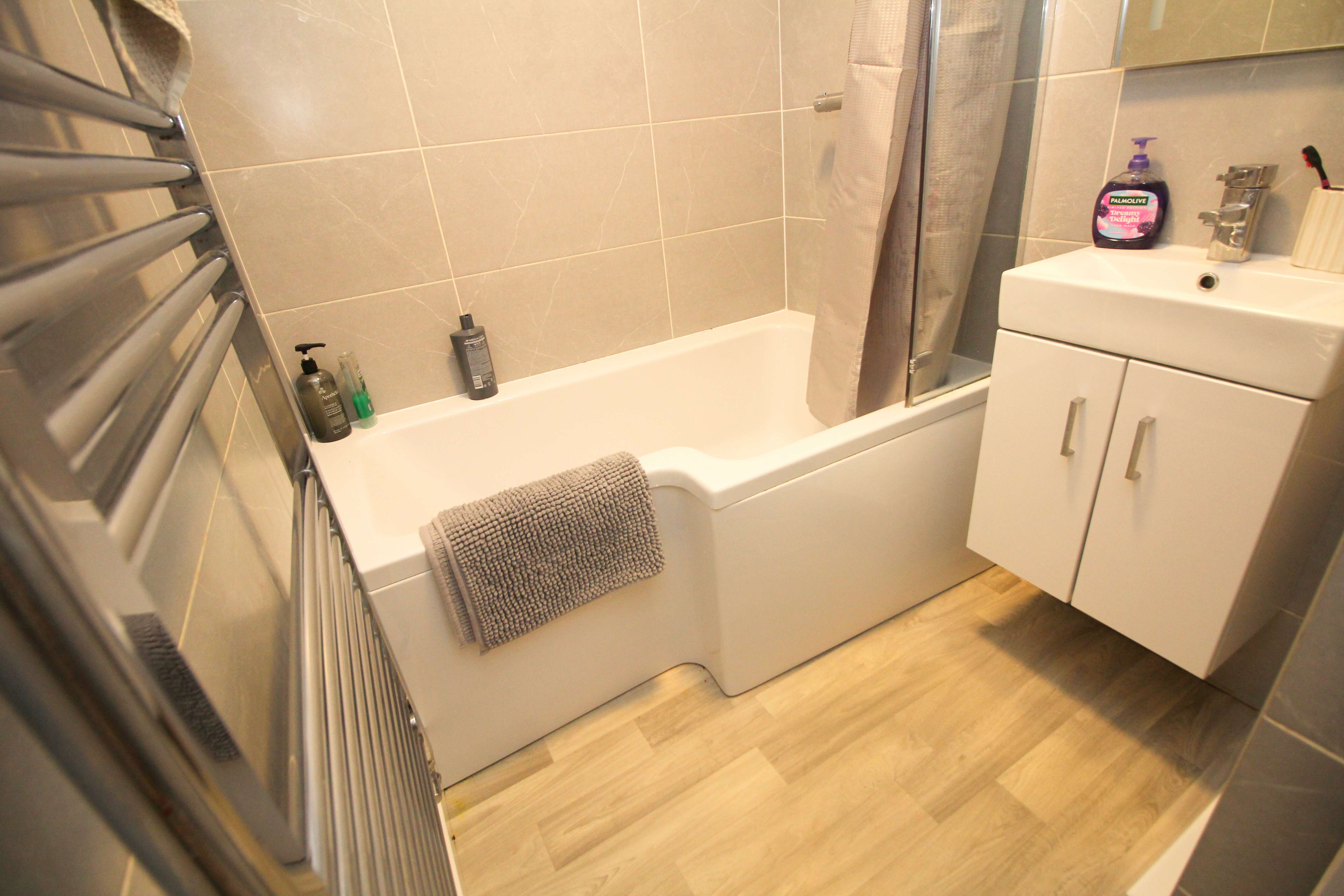 Llys Celyn, Cedar Crescent, Tonteg, Pontypridd, CF38 1LF  Interior