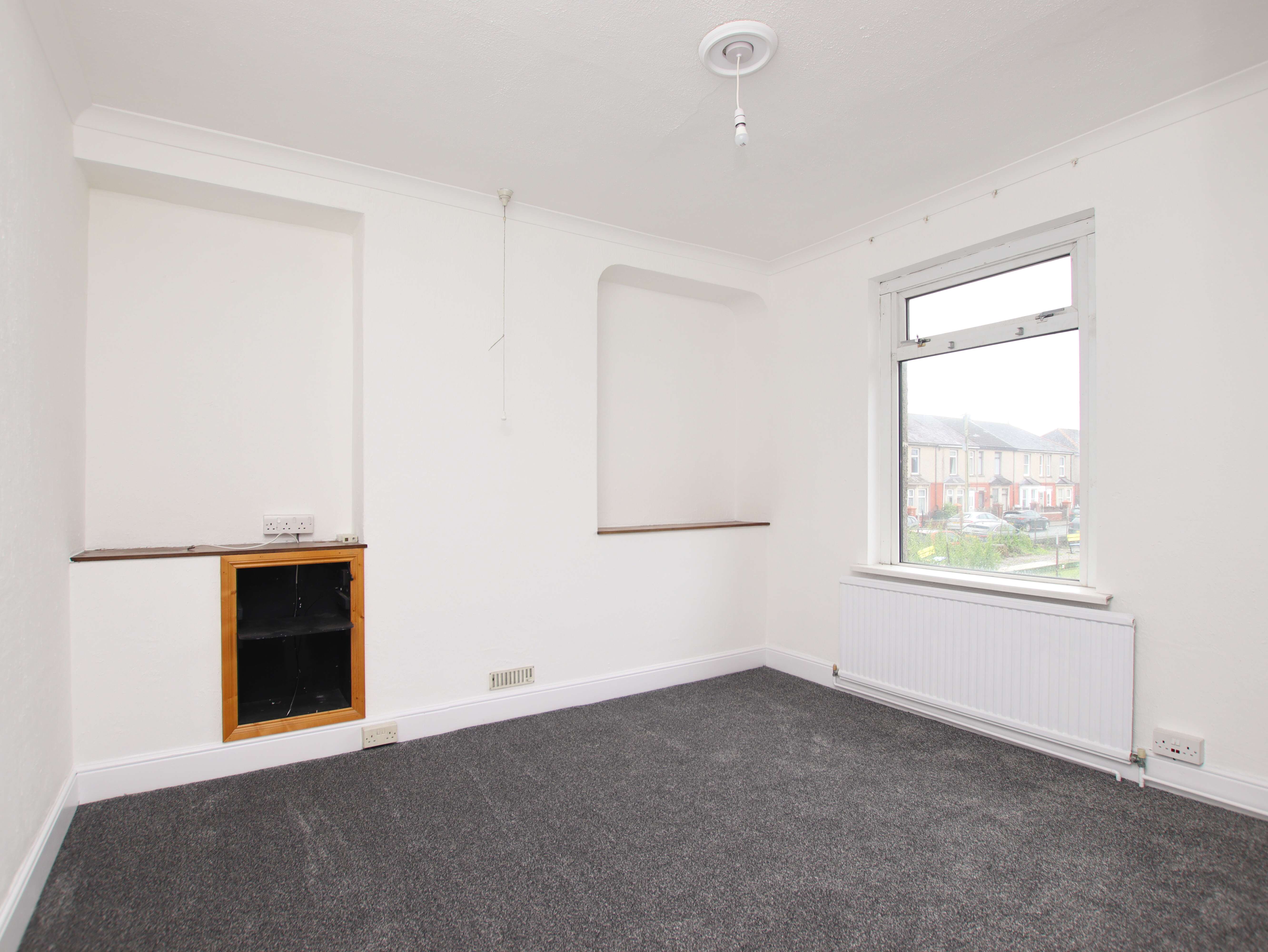 Cerdin Avenue, Pontyclun, CF72 9ER  Interior