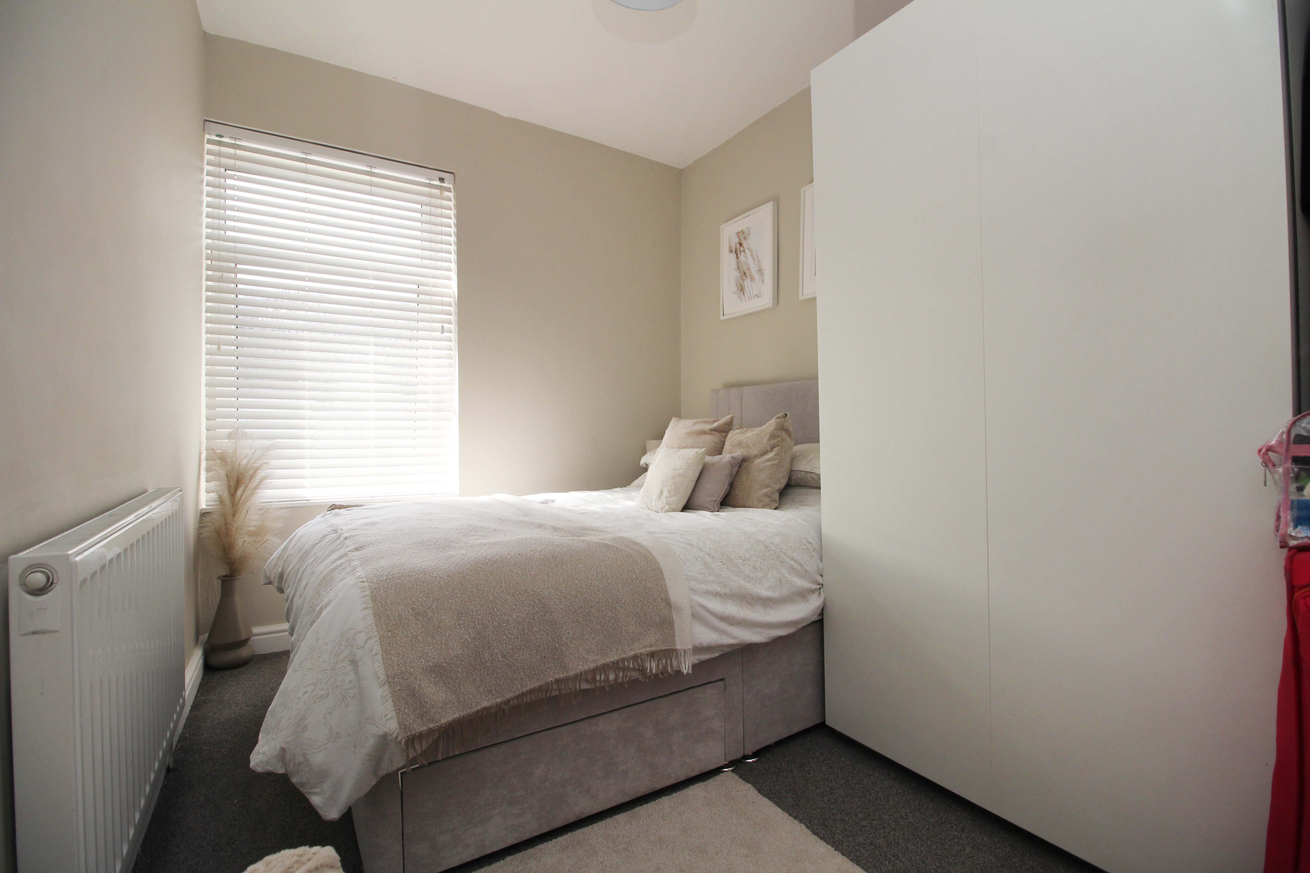 Bank Street, Penygraig CF40 1PJ  Interior