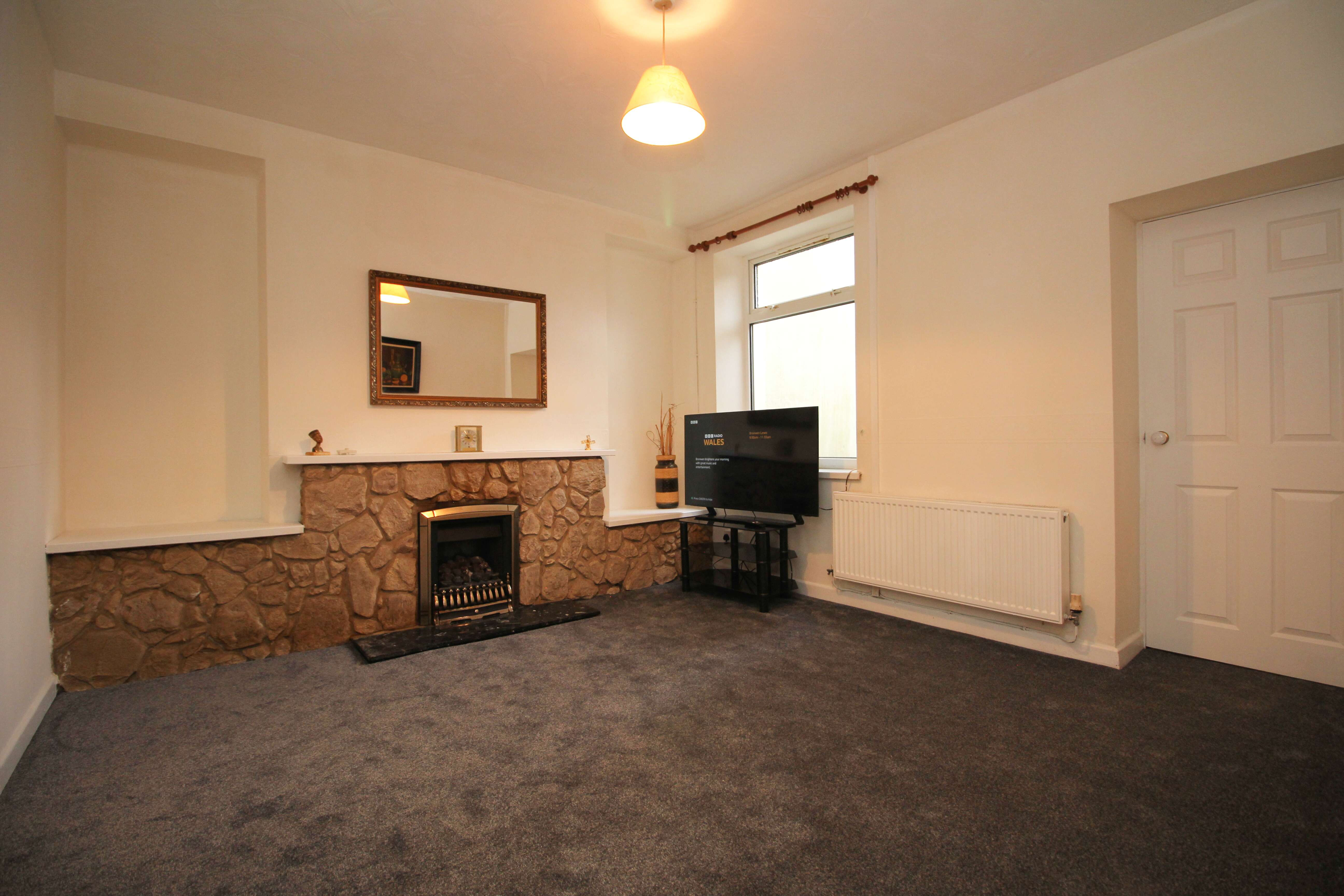 Dorothy Street, Gelli CF41 7UB  Interior