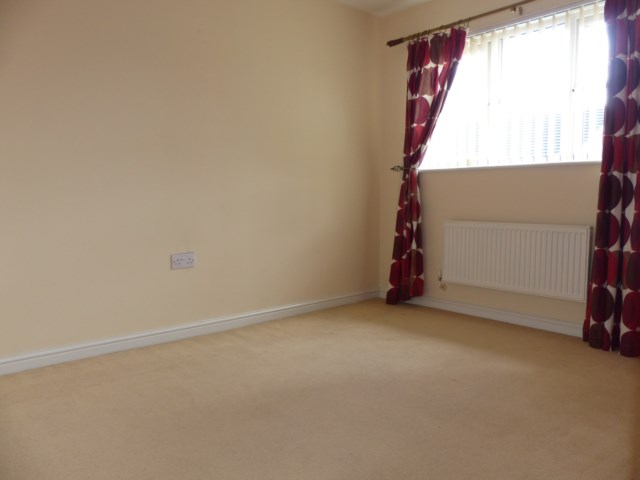 St Peters Avenue, CF72  Interior